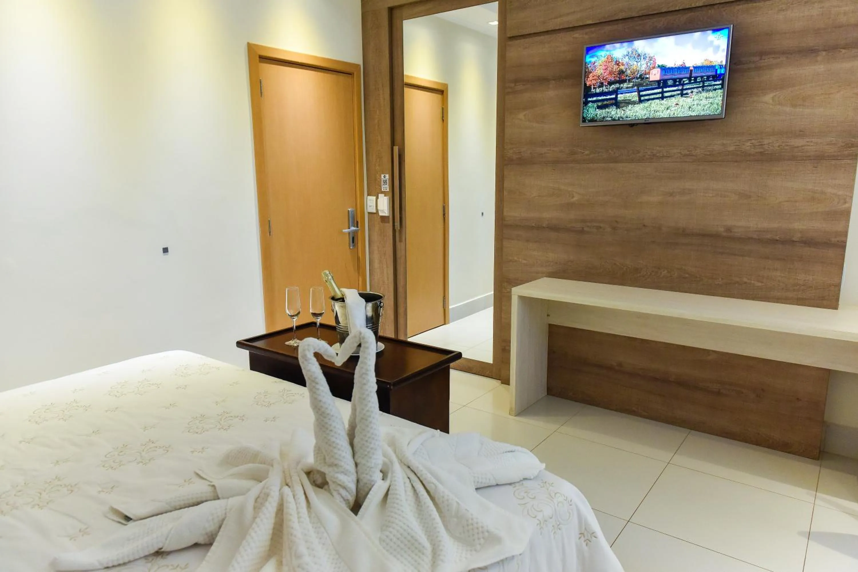 Bed in Hd Park Hotel