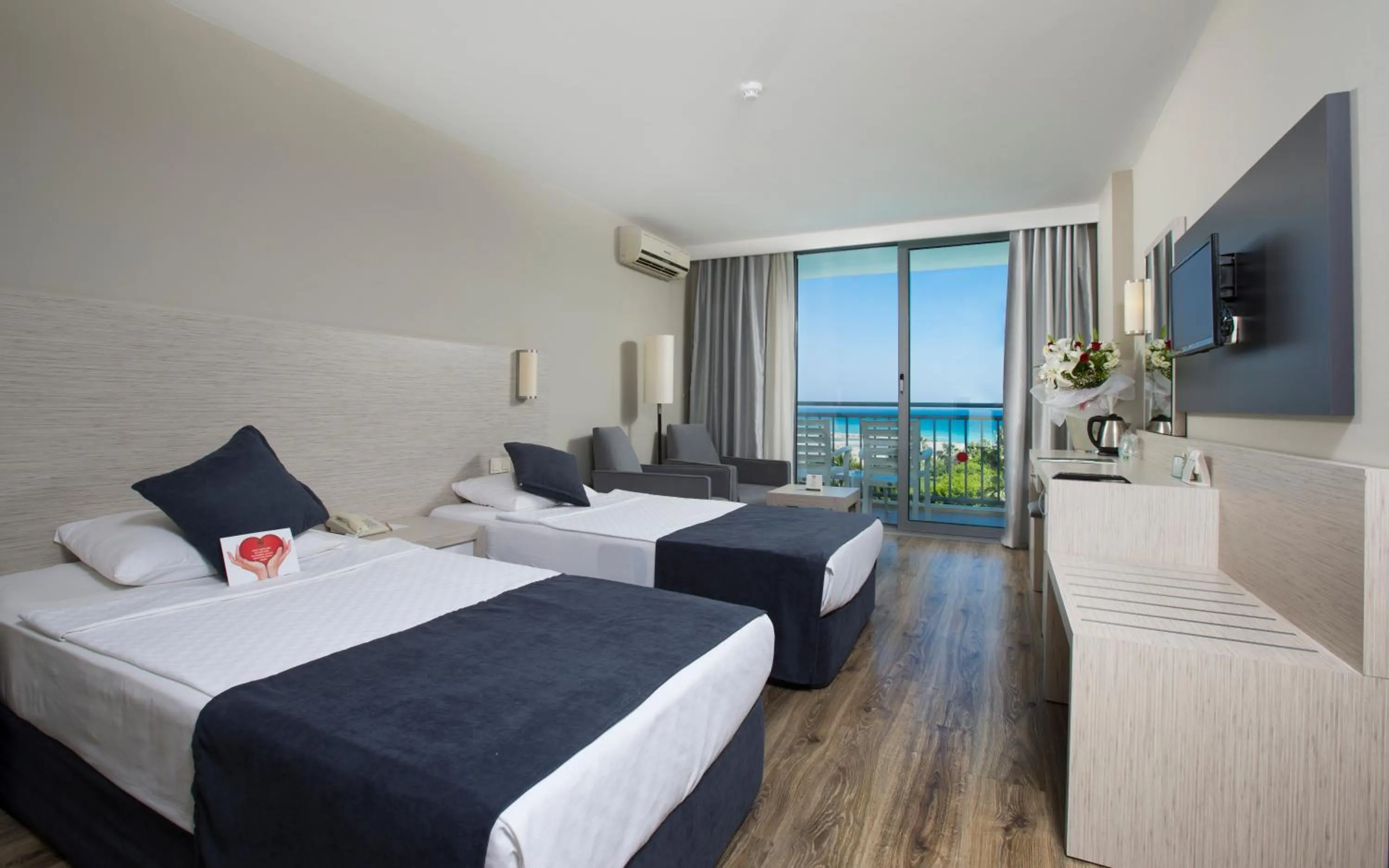 Sea view, Bed in Washington Resort Hotel & Spa