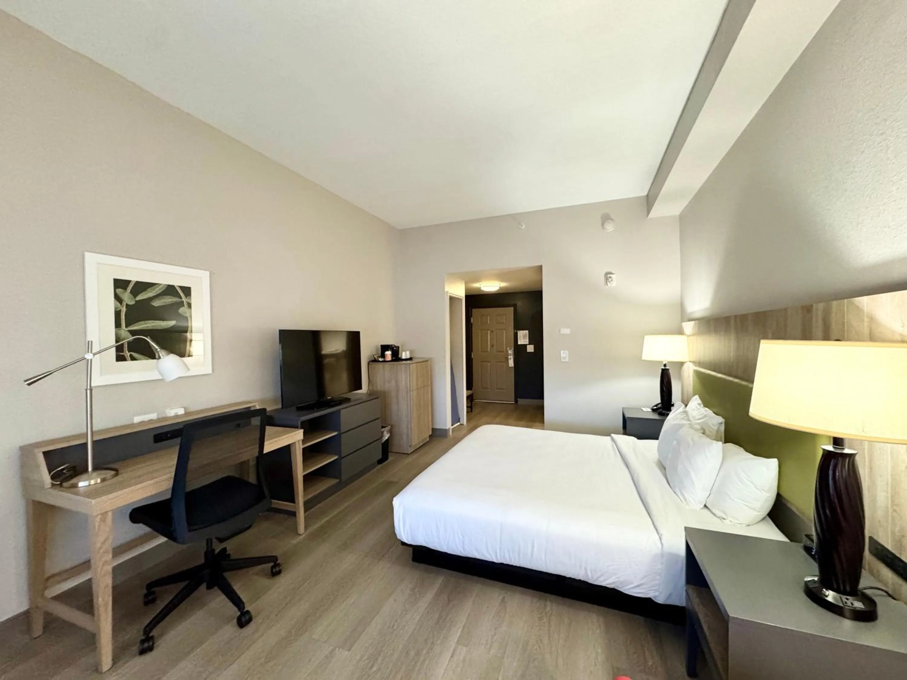 Bed in Country Inn & Suites by Radisson, Port Charlotte, FL