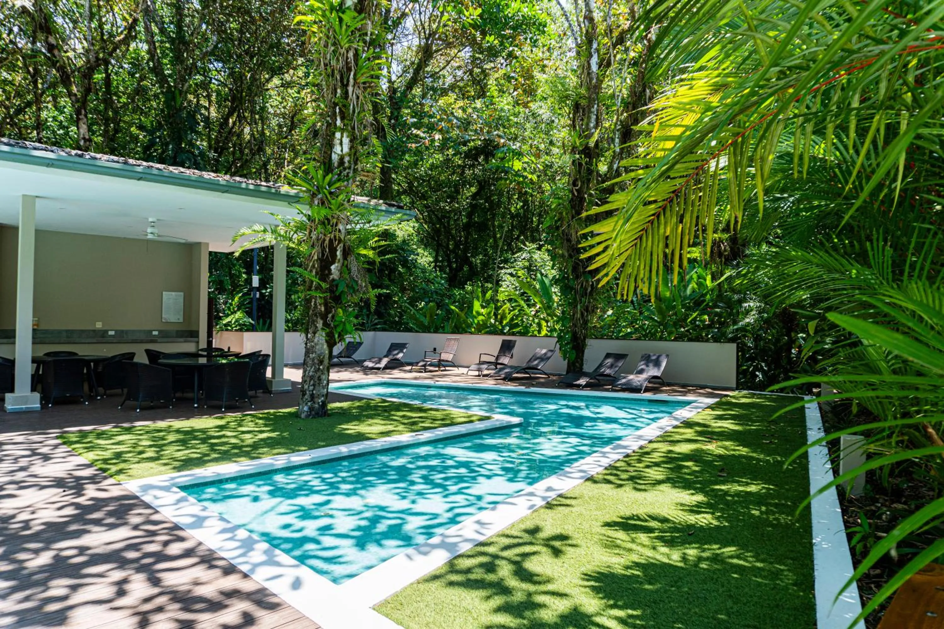 Swimming pool in Elan at Ballena Beach