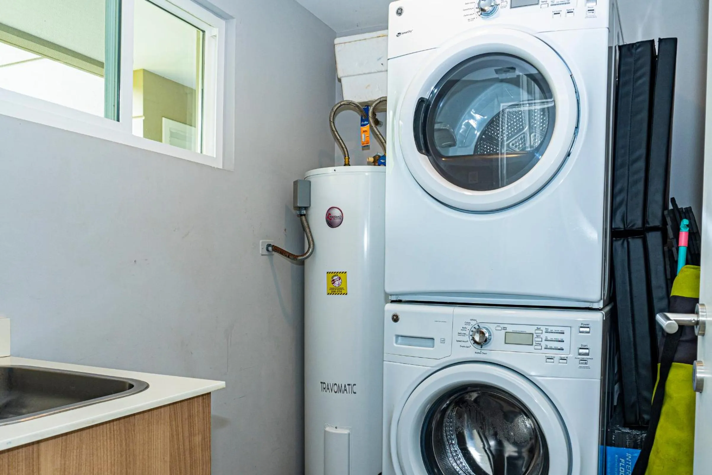 laundry in Elan at Ballena Beach