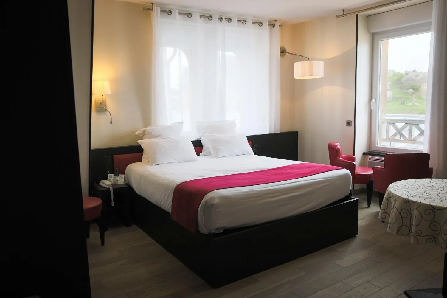 Bedroom, Bed in Logis Hôtel Saint Guirec Et De La Plage