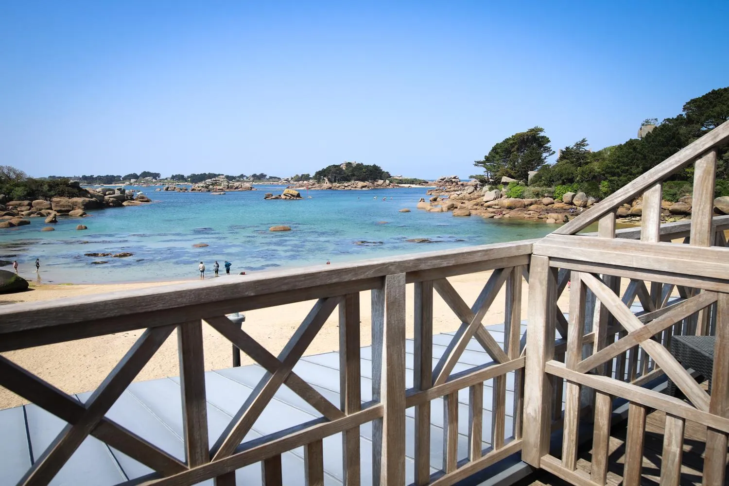 Balcony/Terrace in Logis Hôtel Saint Guirec Et De La Plage
