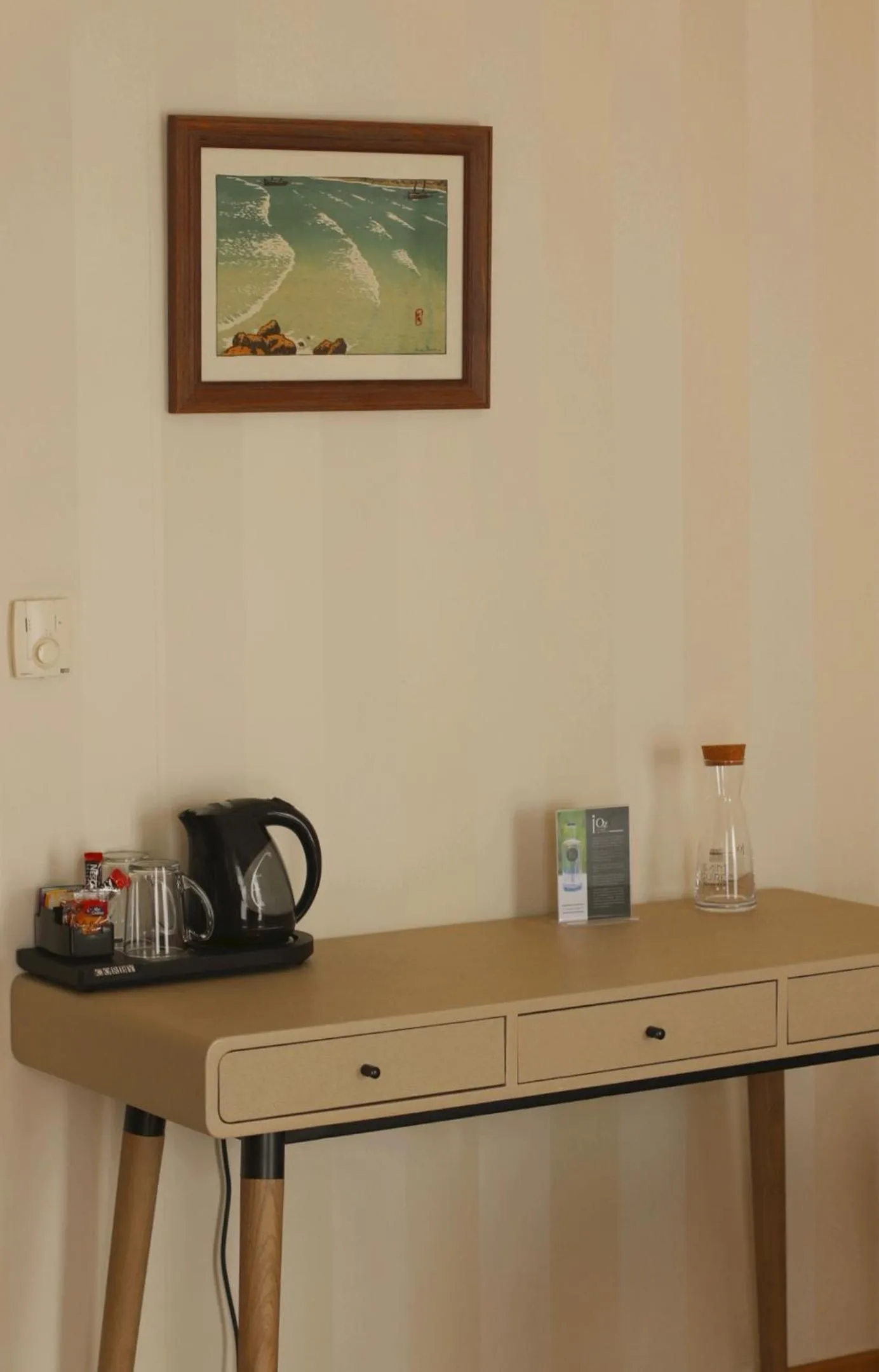 Coffee/tea facilities in Logis Hôtel Saint Guirec Et De La Plage