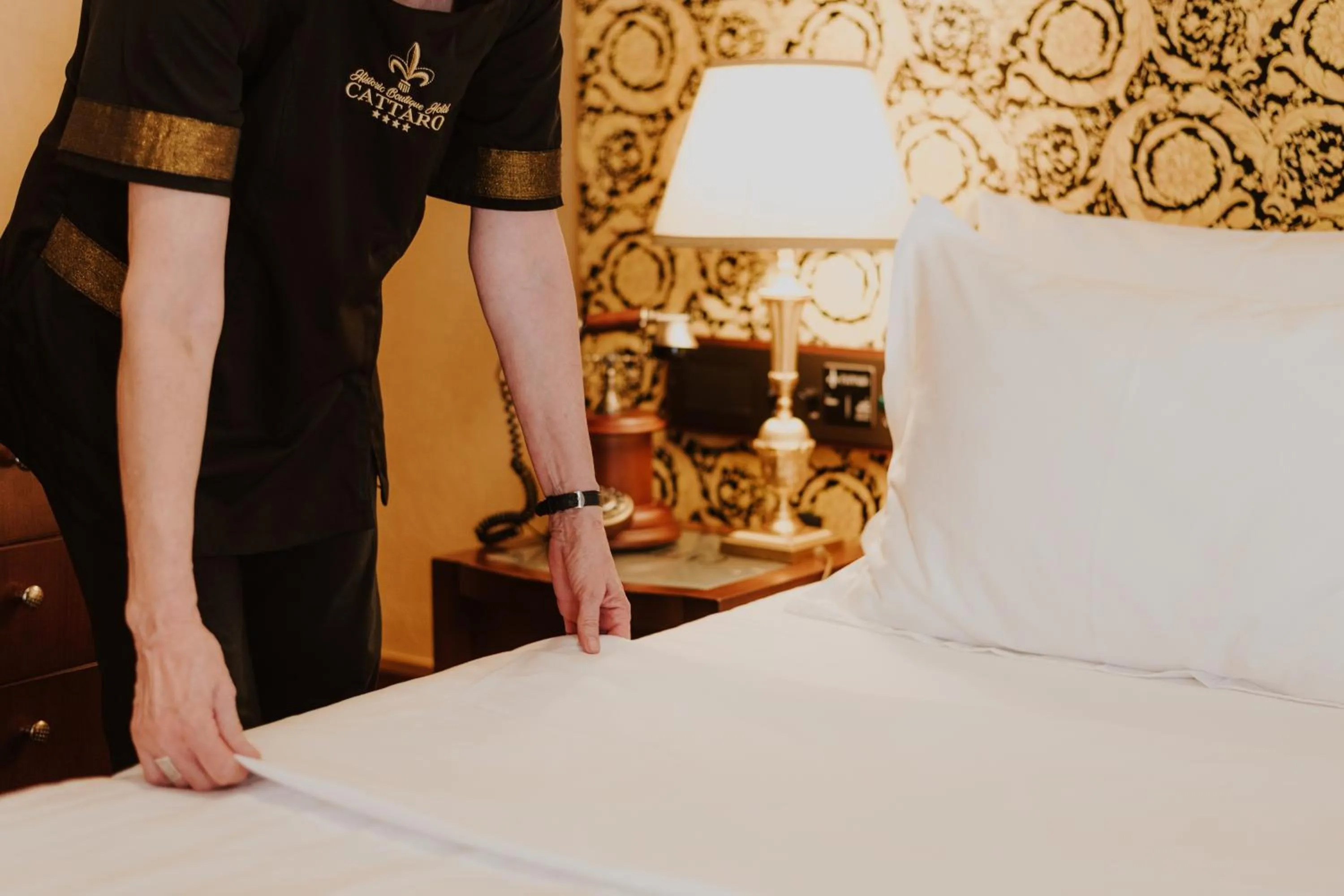 Bed in Historic Boutique Hotel Cattaro