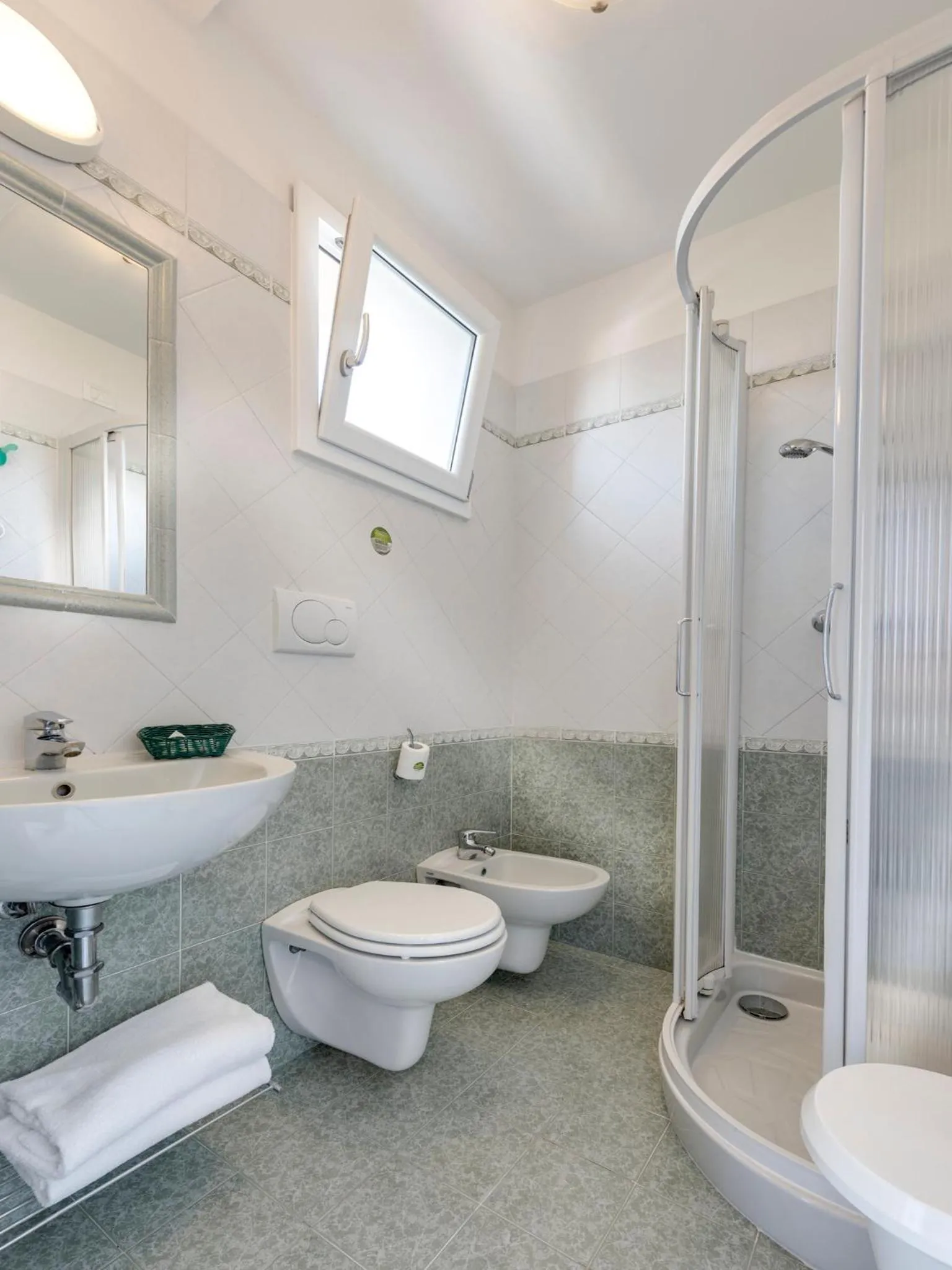 Shower in Hotel Azzurra