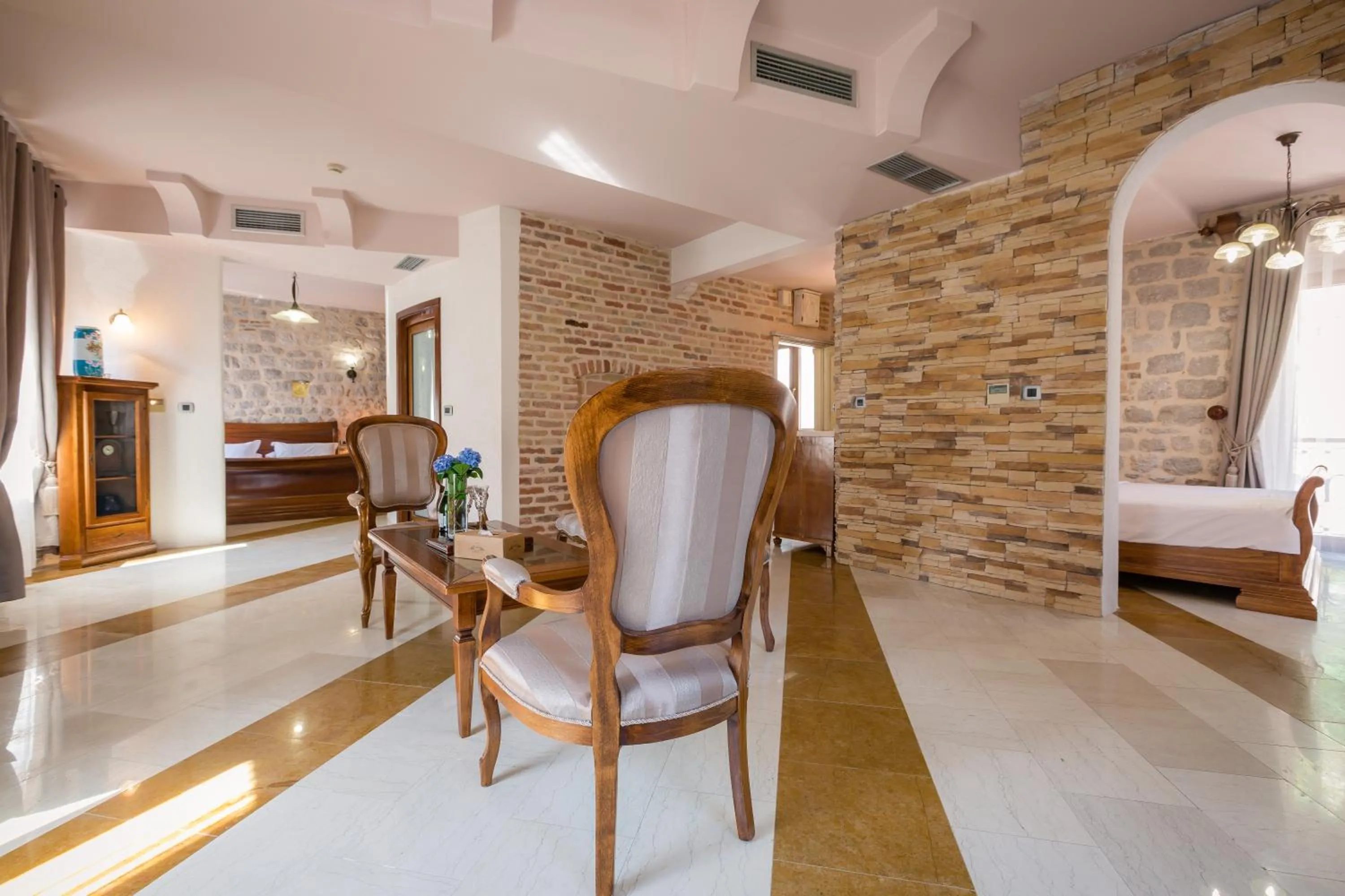 Photo of the whole room, Bed in Hotel Villa Duomo