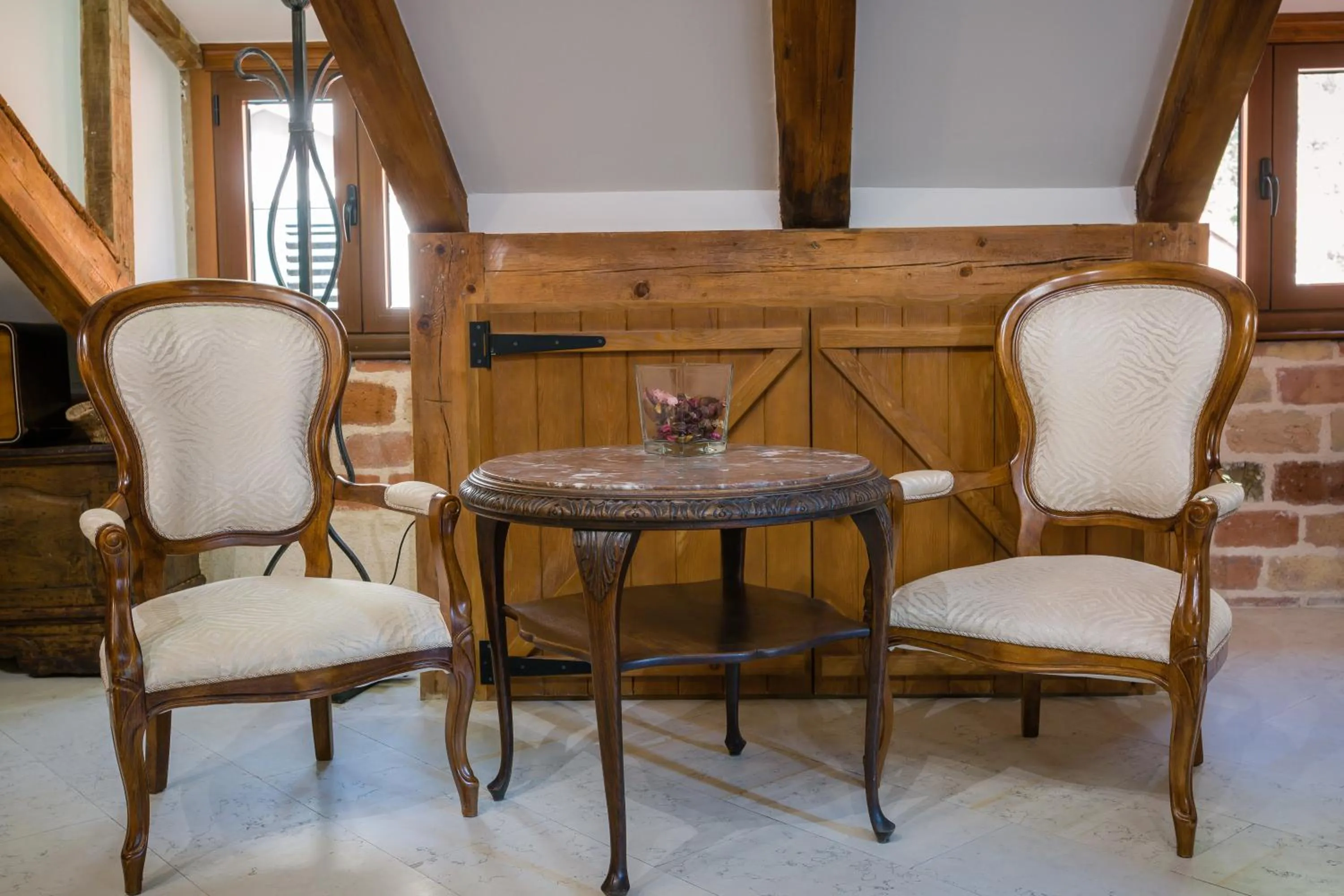 Seating area in Hotel Villa Duomo
