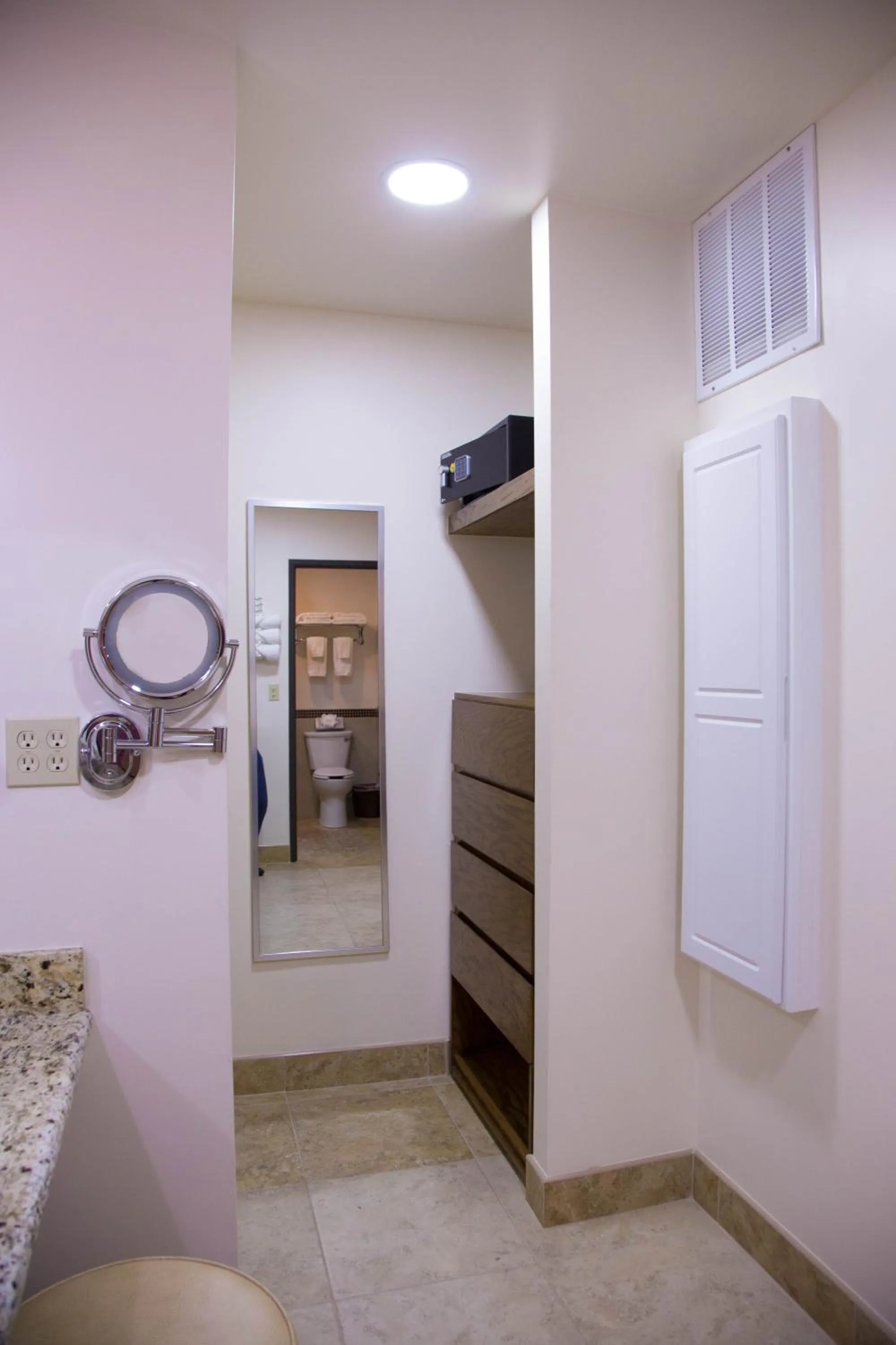 safe in La Villa de Zaragoza