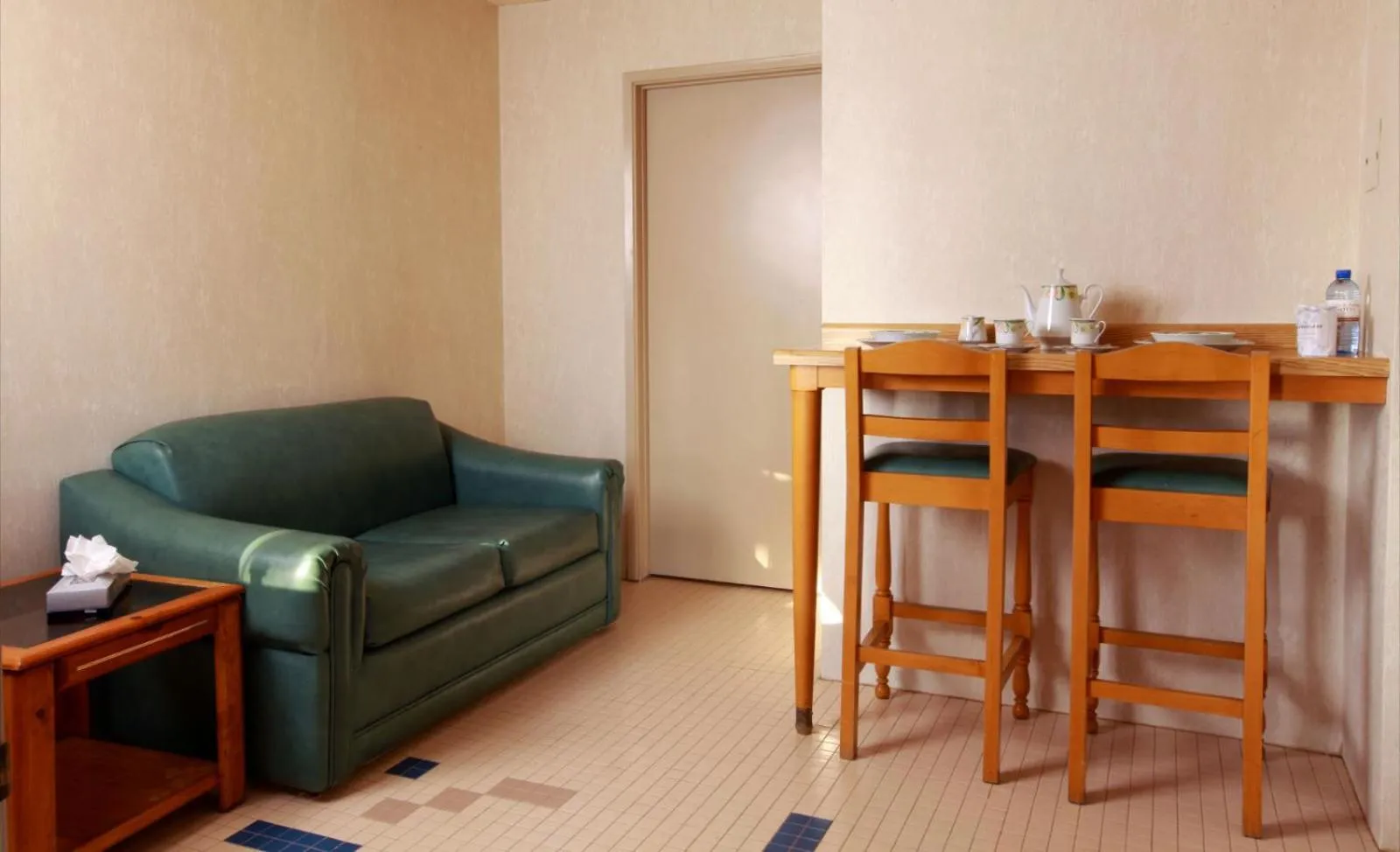 Seating area in La Villa de Zaragoza