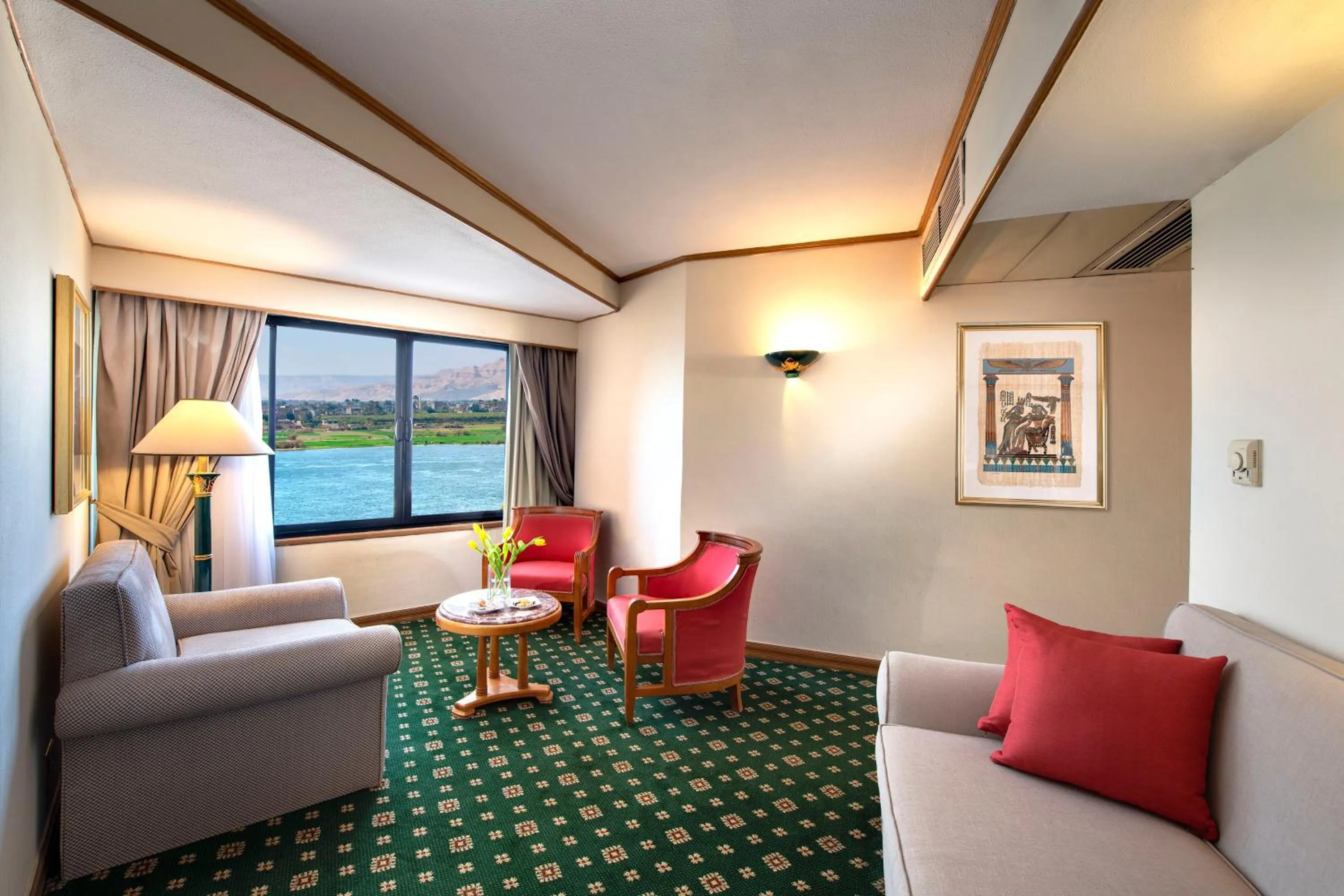 Sonesta St. George Hotel - Convention Center