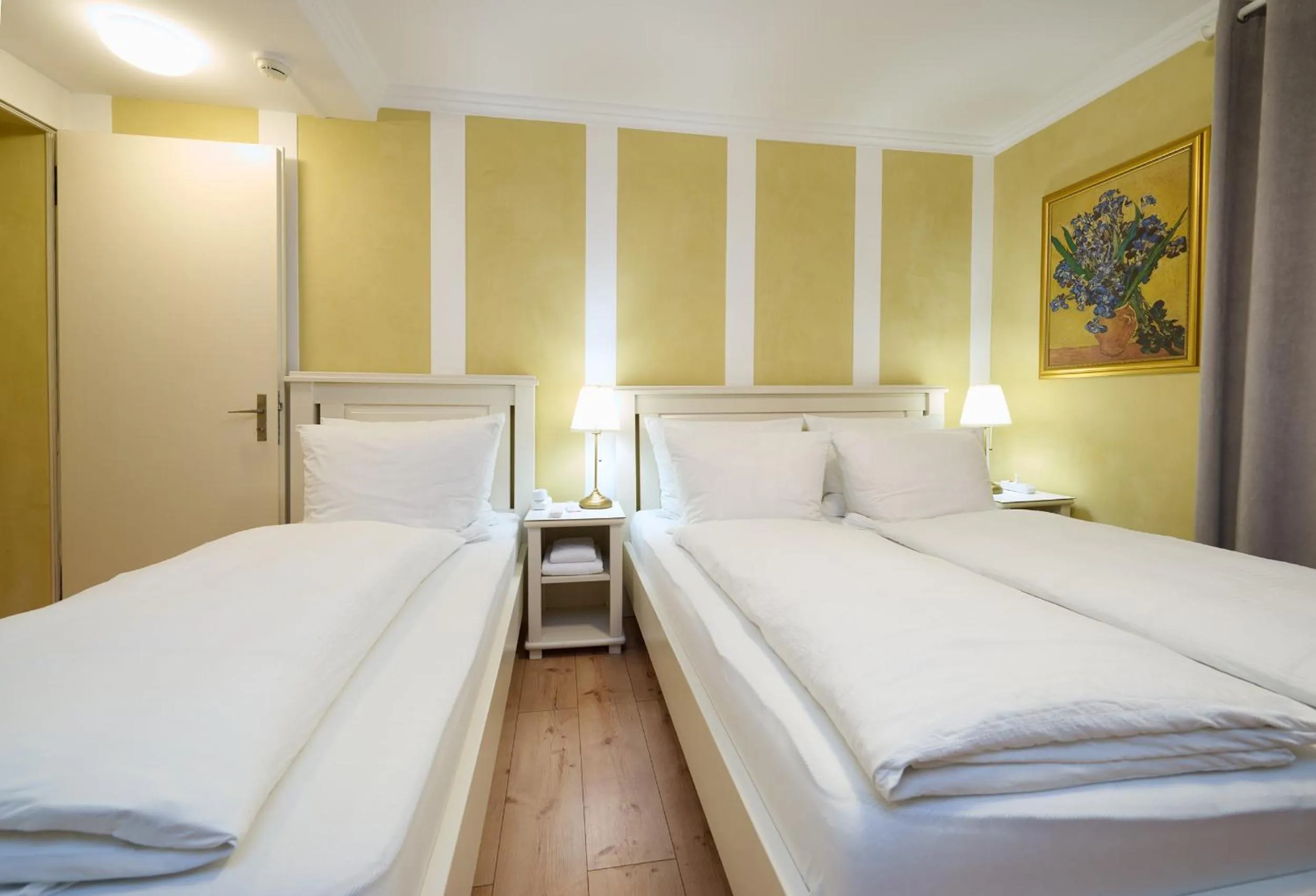 Photo of the whole room, Bed in Esos Hotel Quelle