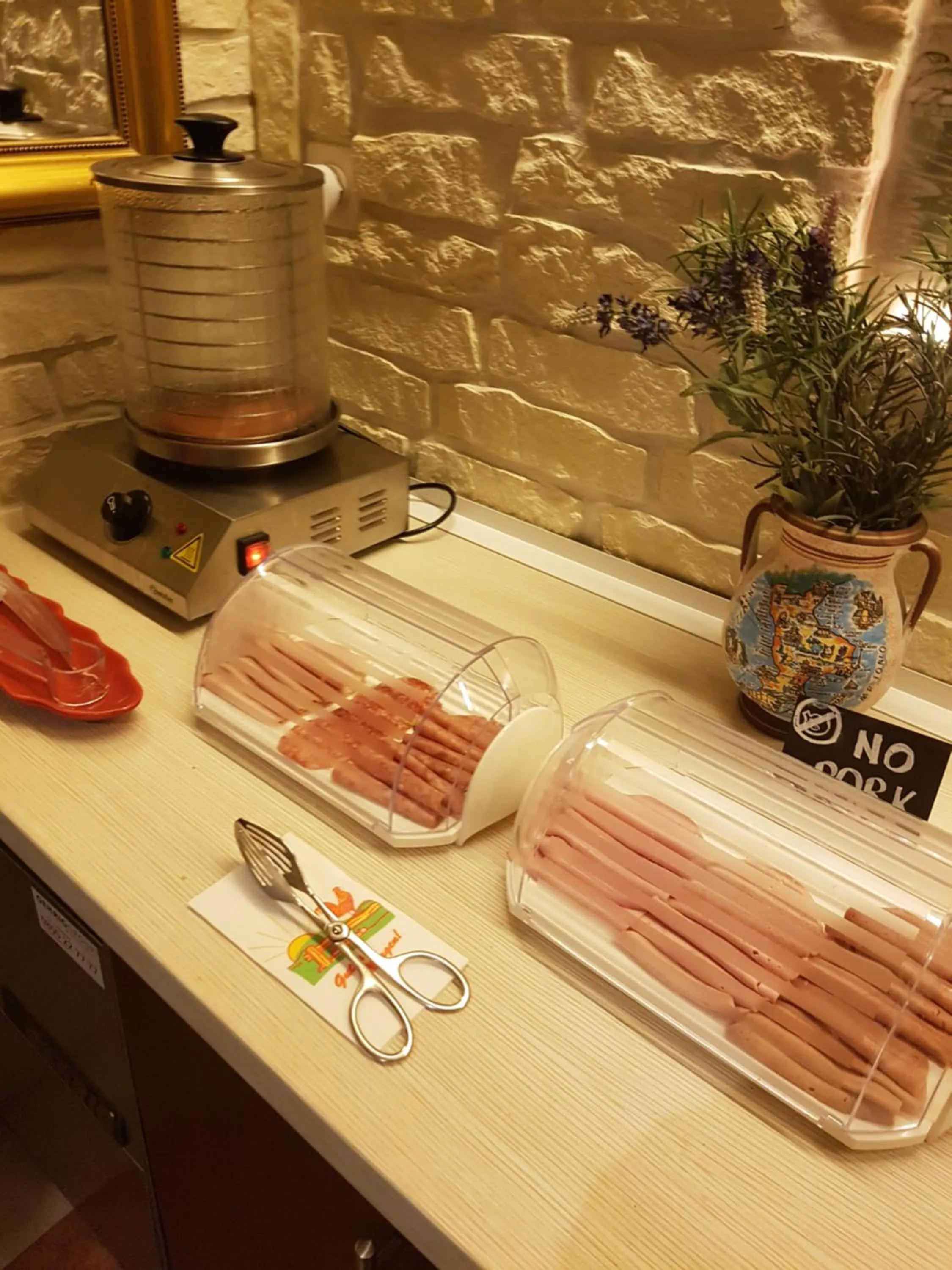 Restaurant/places to eat in Esos Hotel Quelle