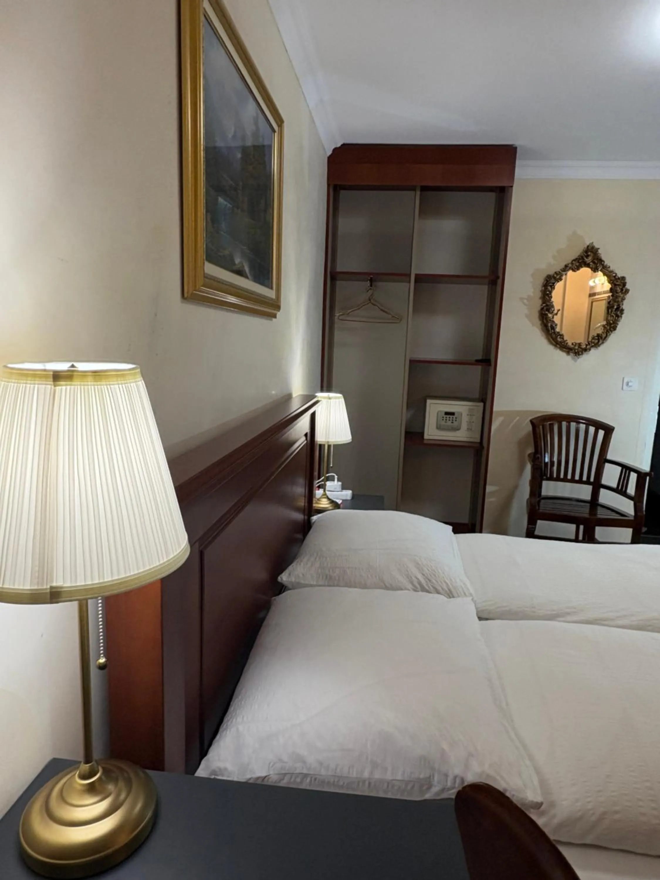 Bed in Esos Hotel Quelle