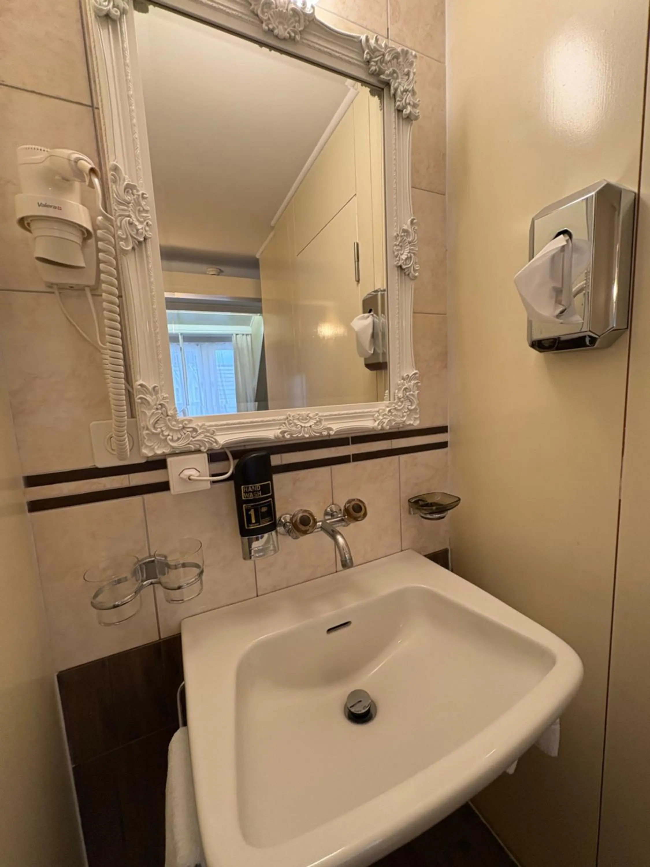 Property building in Esos Hotel Quelle