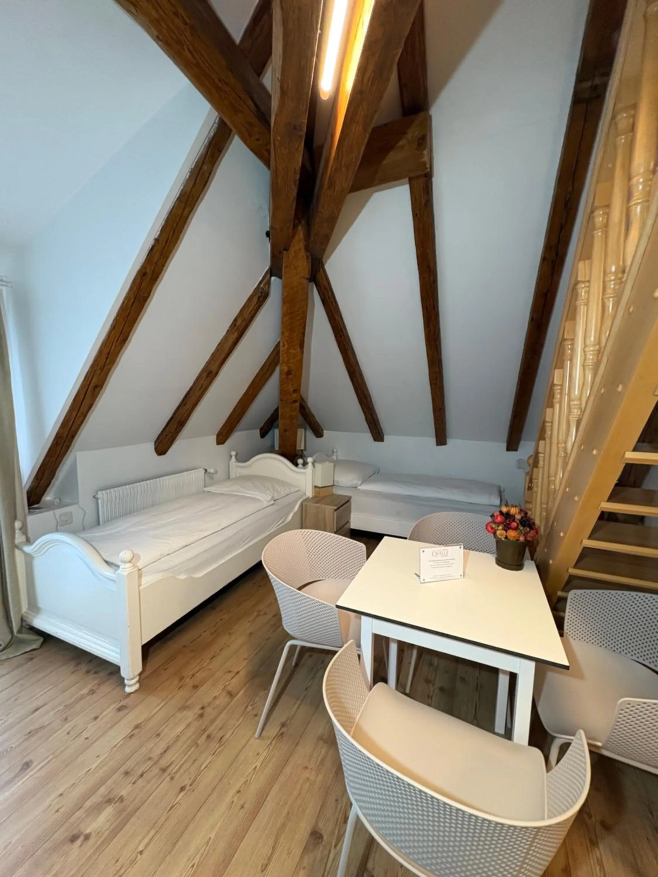 Living room, Bed in Esos Hotel Quelle