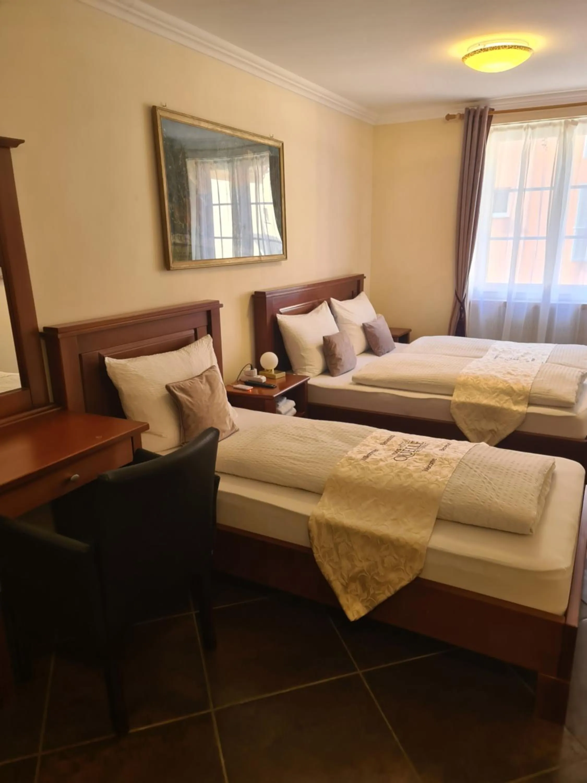 Swimming pool, Bed in Esos Hotel Quelle