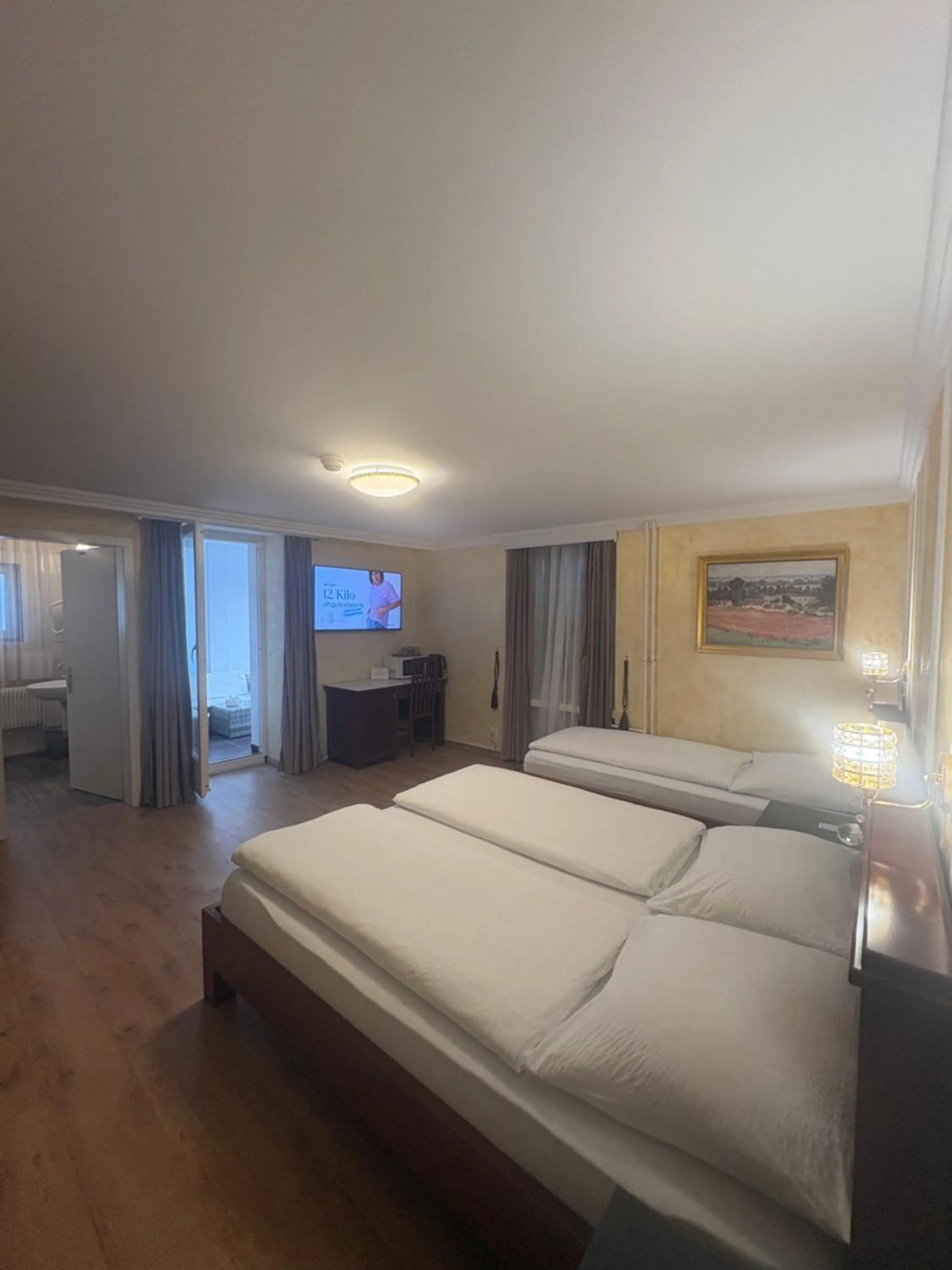 Bed in Esos Hotel Quelle