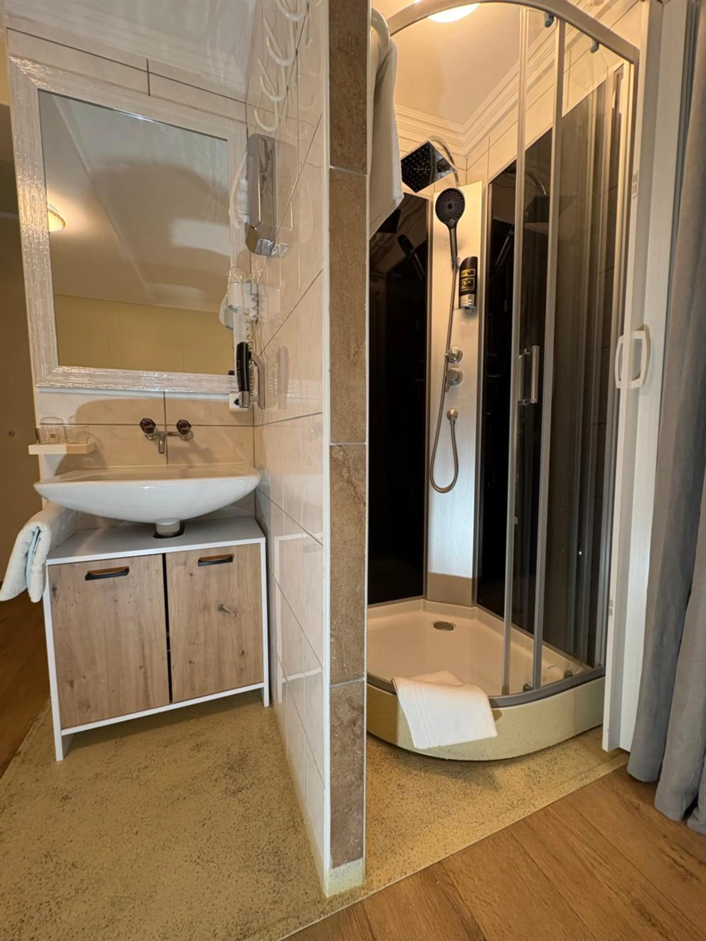 Toilet in Esos Hotel Quelle