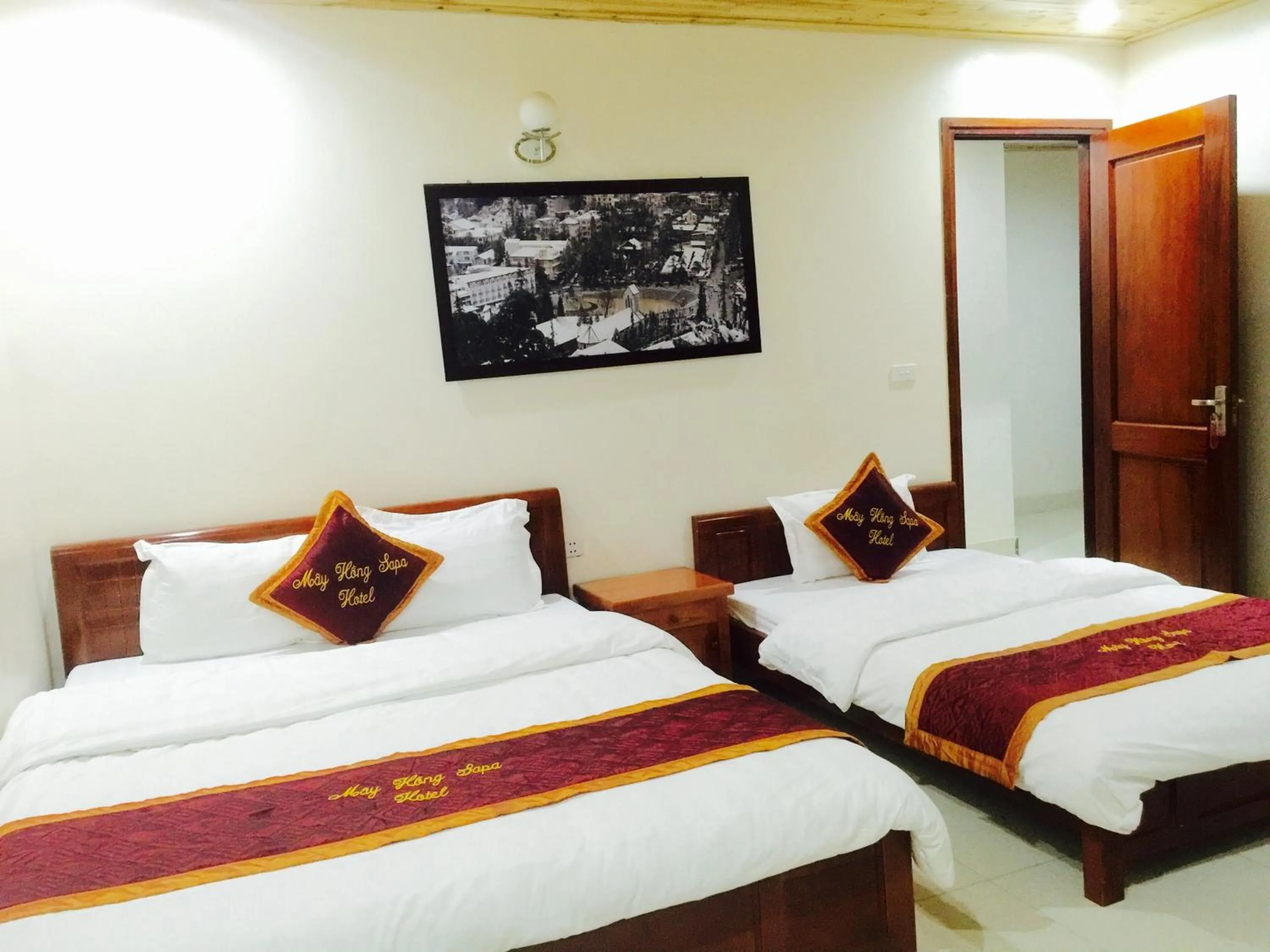 Bed in May Hong Hotel