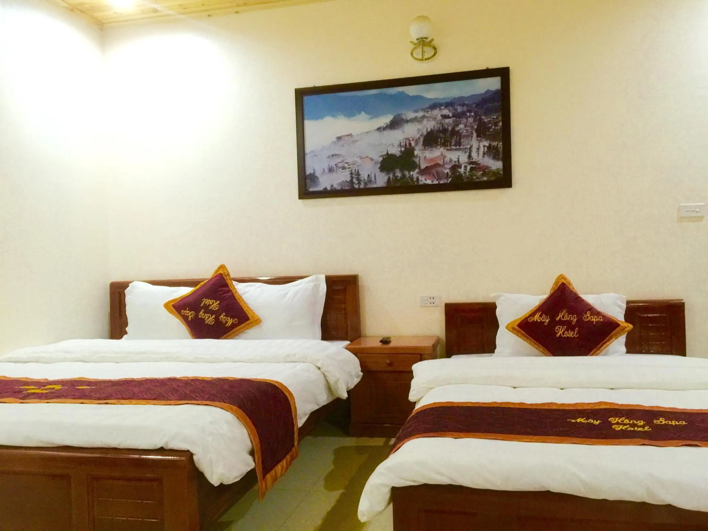 Bed in May Hong Hotel