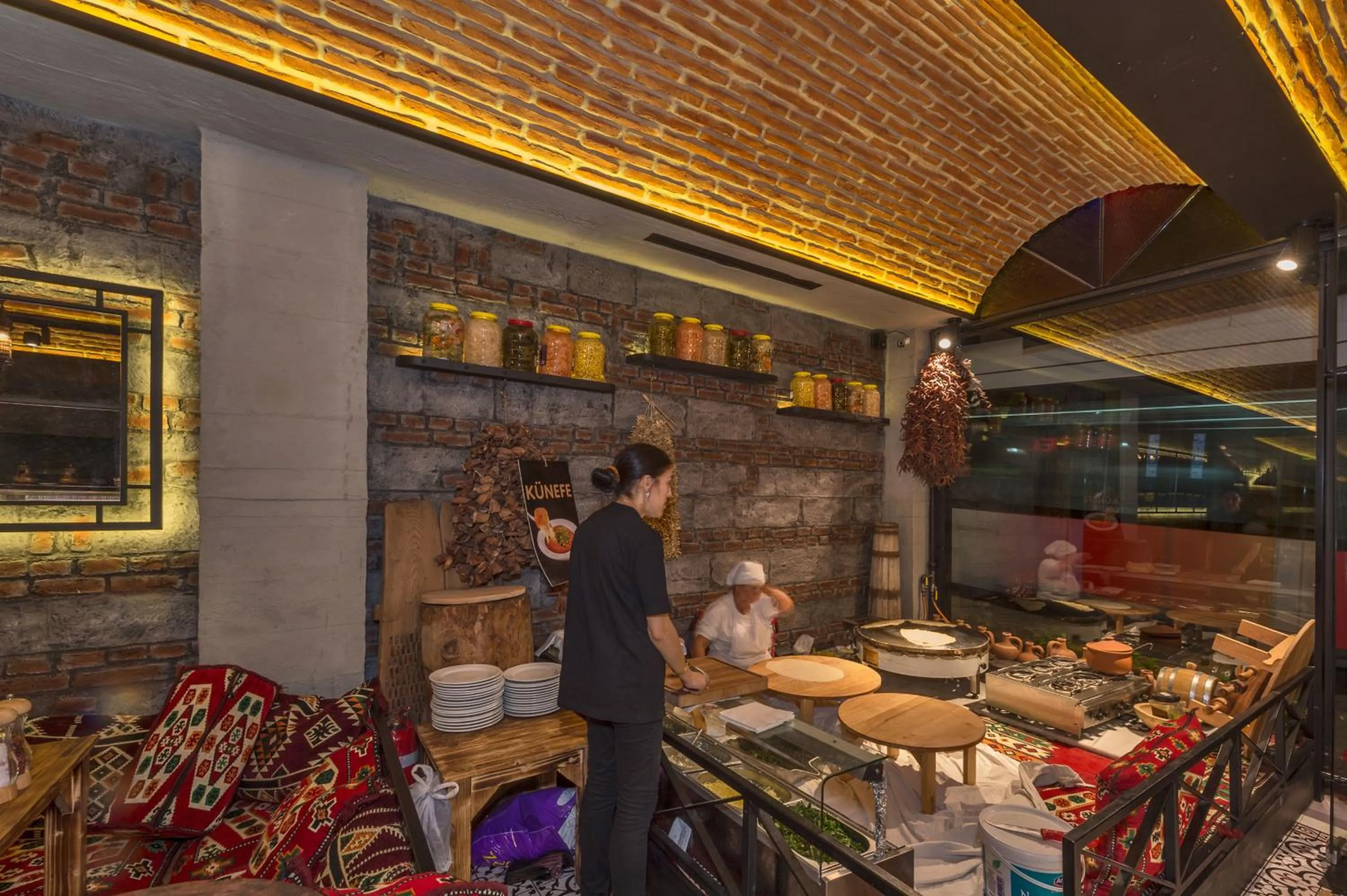 Restaurant/places to eat in The Empress Theodora Hotel