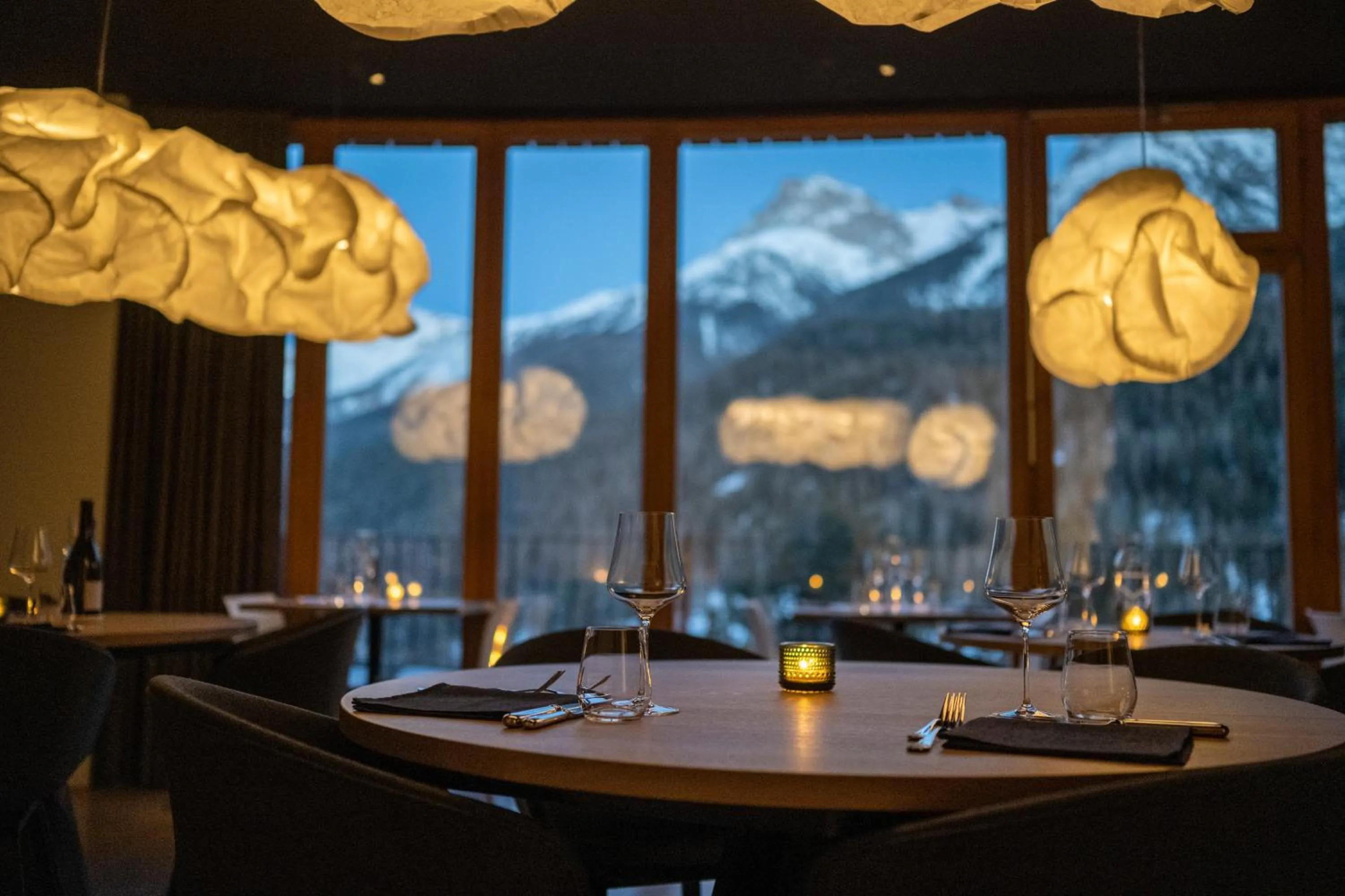 Restaurant/places to eat in Hotel Arnica Scuol - Adults Only
