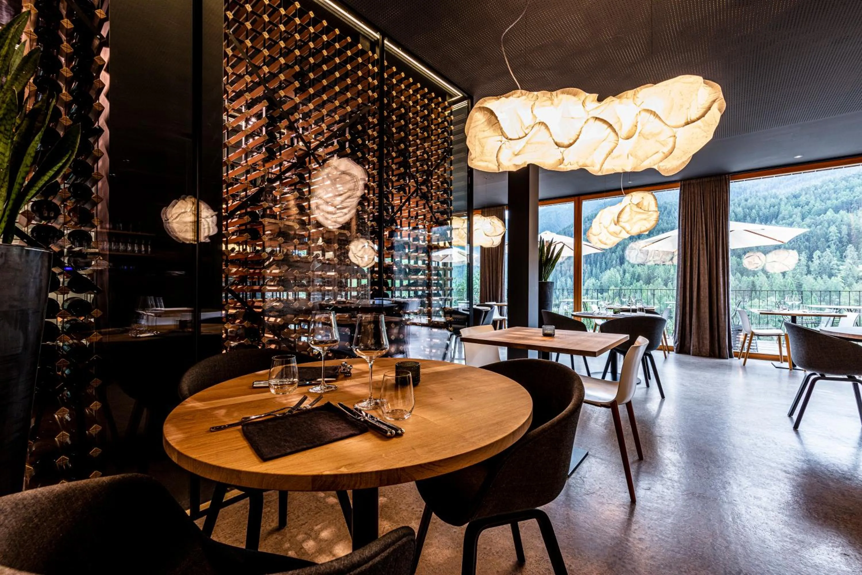 Restaurant/places to eat in Hotel Arnica Scuol - Adults Only