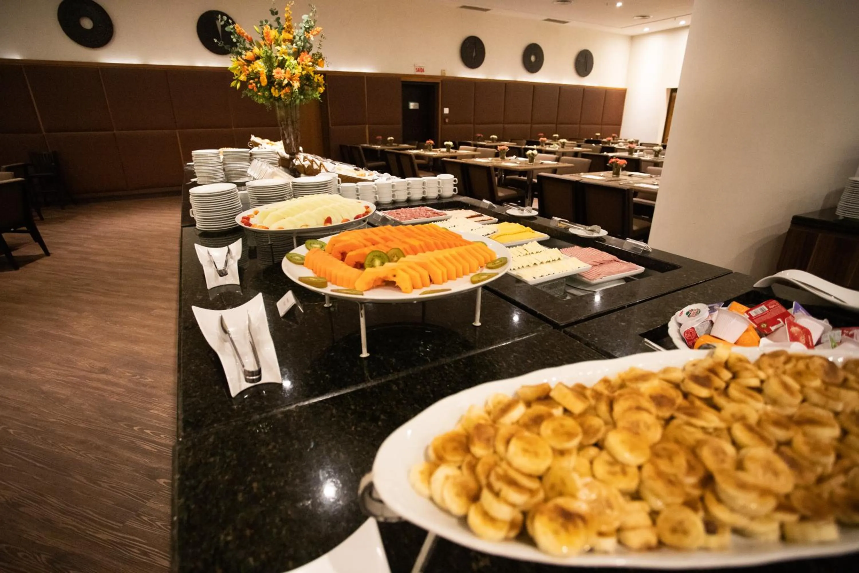 Restaurant/places to eat in Bourbon Convention Hotel Joinville