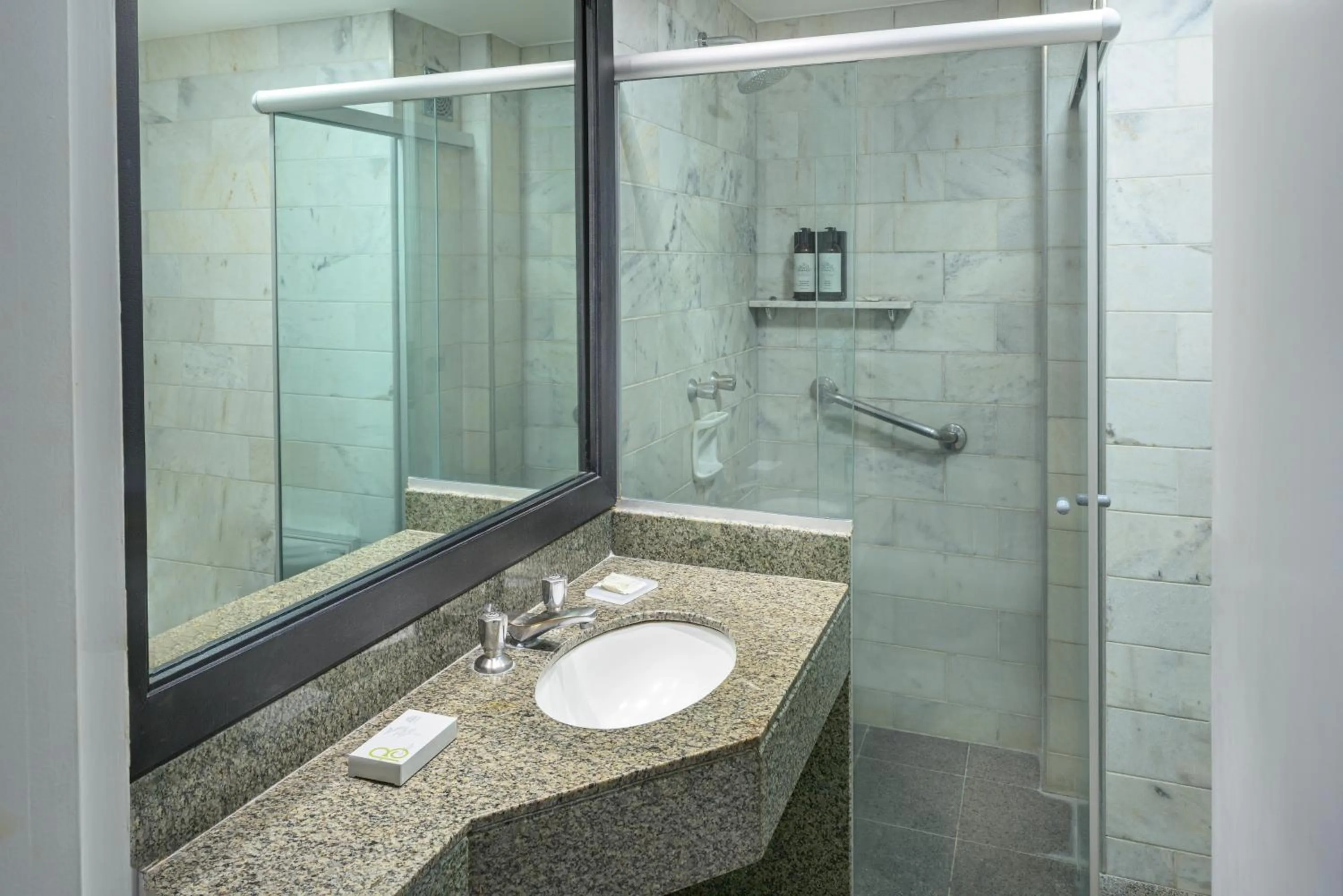 Bathroom in Bourbon Hotel & Suites Curitiba