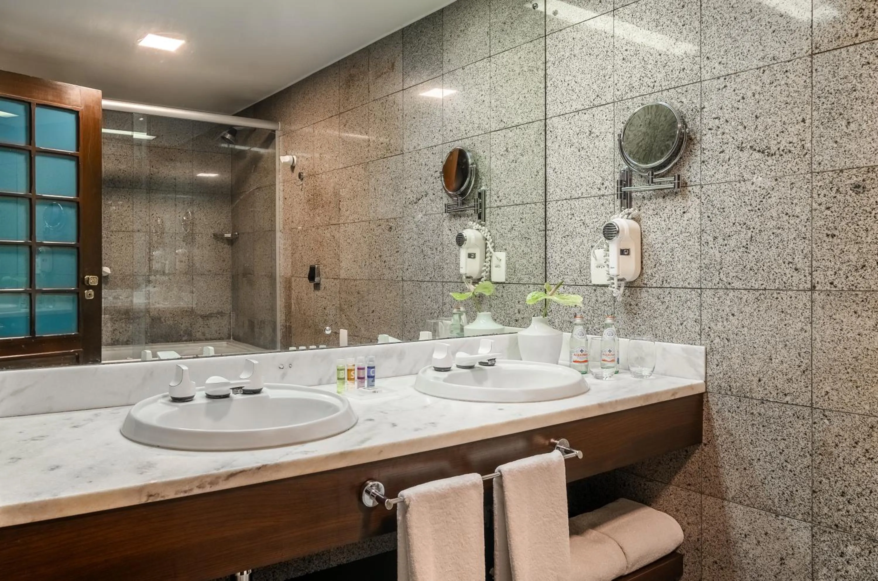 Bathroom in Bourbon Hotel & Suites Curitiba