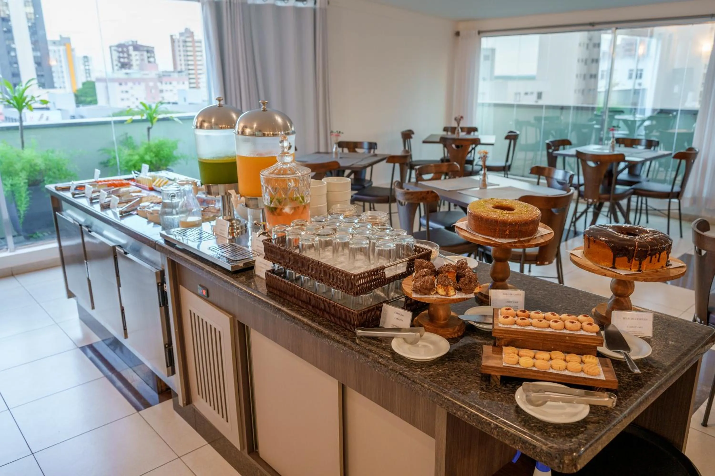 Breakfast in Central Park Hotel by Bourbon