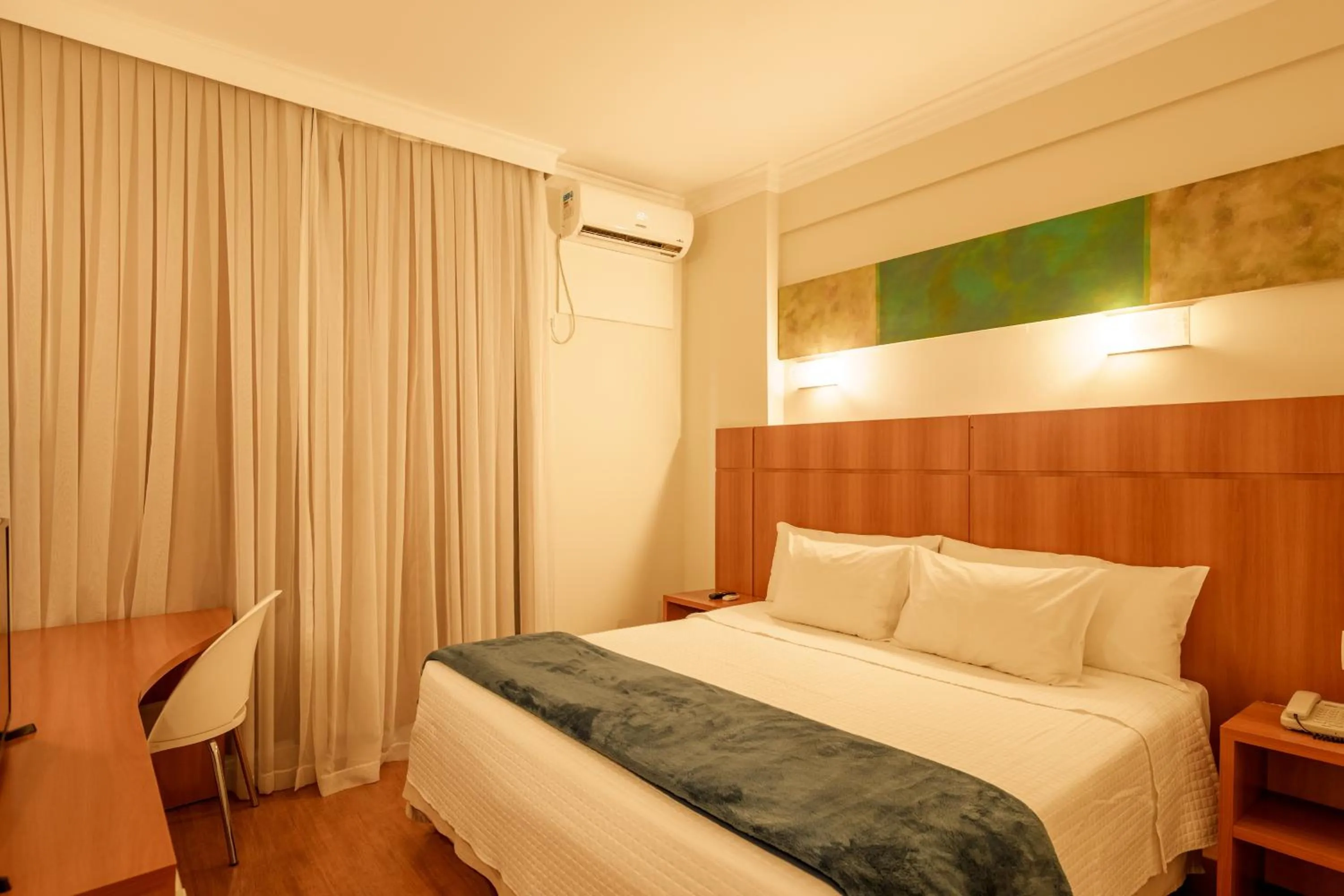 Bed in Central Park Hotel by Bourbon