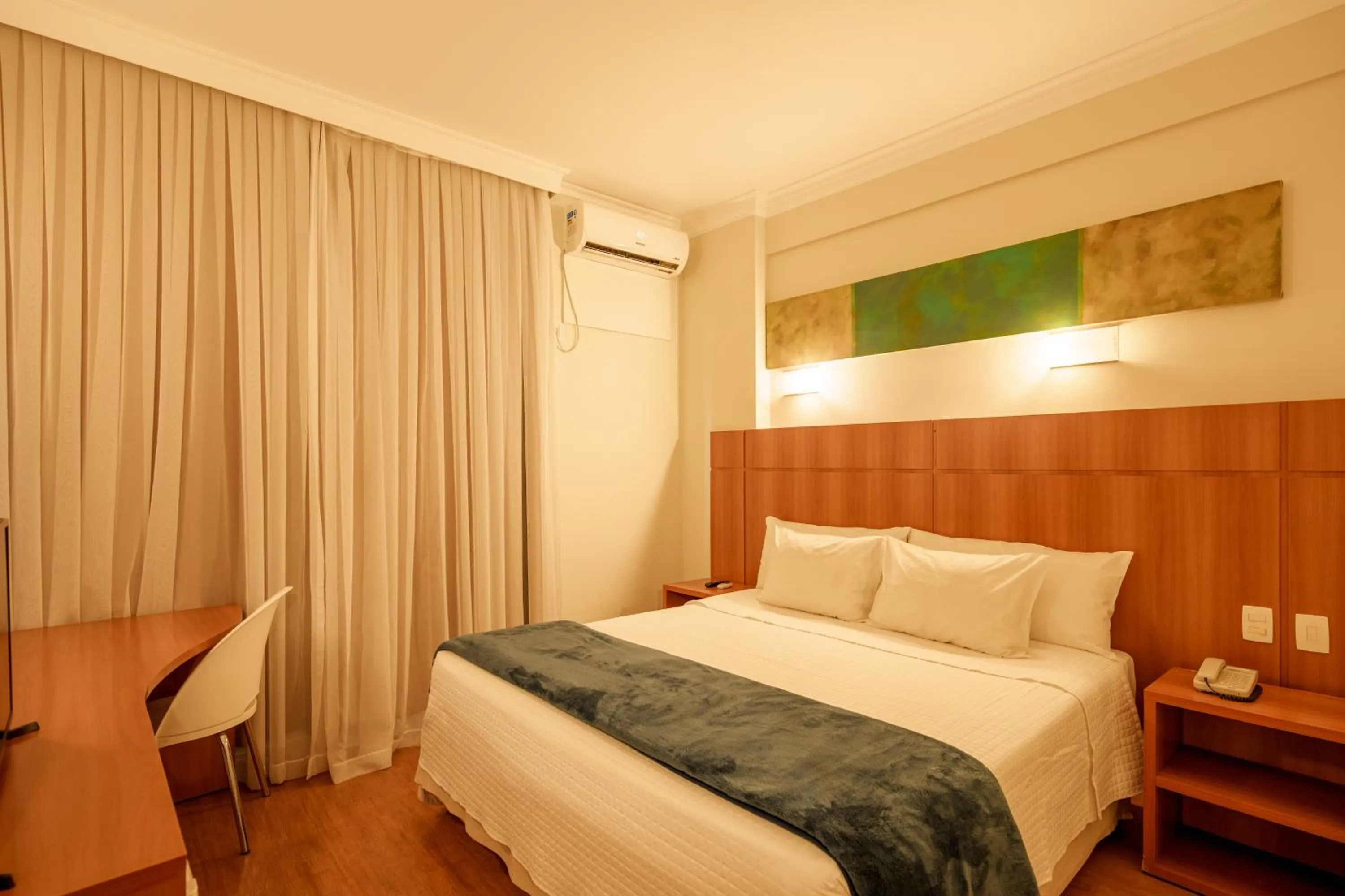 Bed in Central Park Hotel by Bourbon