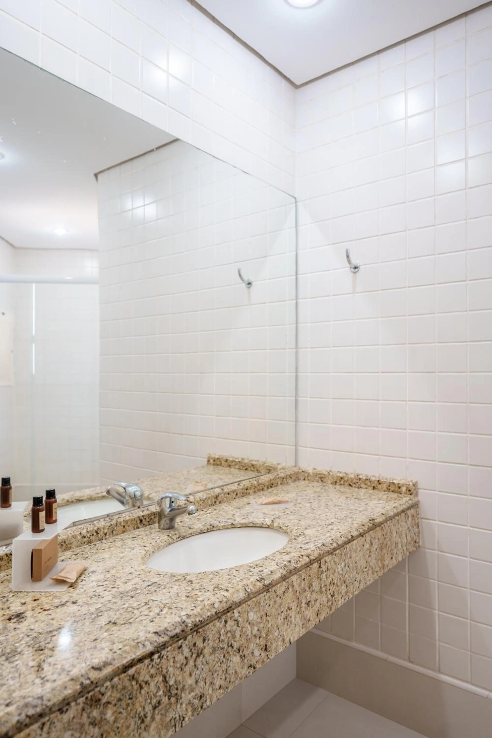 Bathroom in Central Park Hotel by Bourbon
