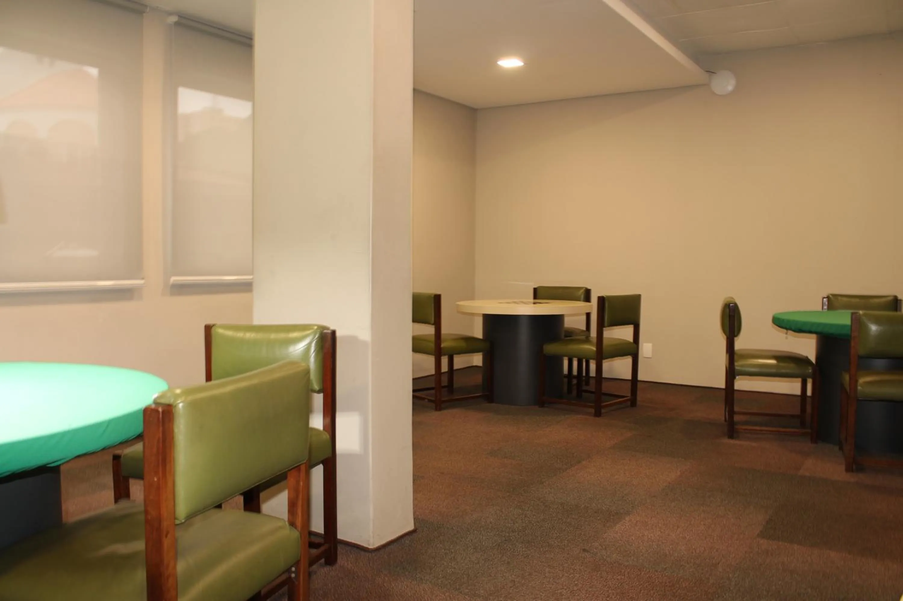 Game Room in Bourbon Londrina Hotel