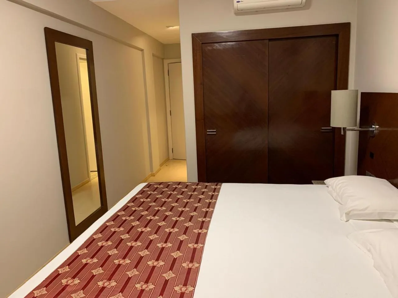 Bedroom, Bed in Bourbon Londrina Hotel