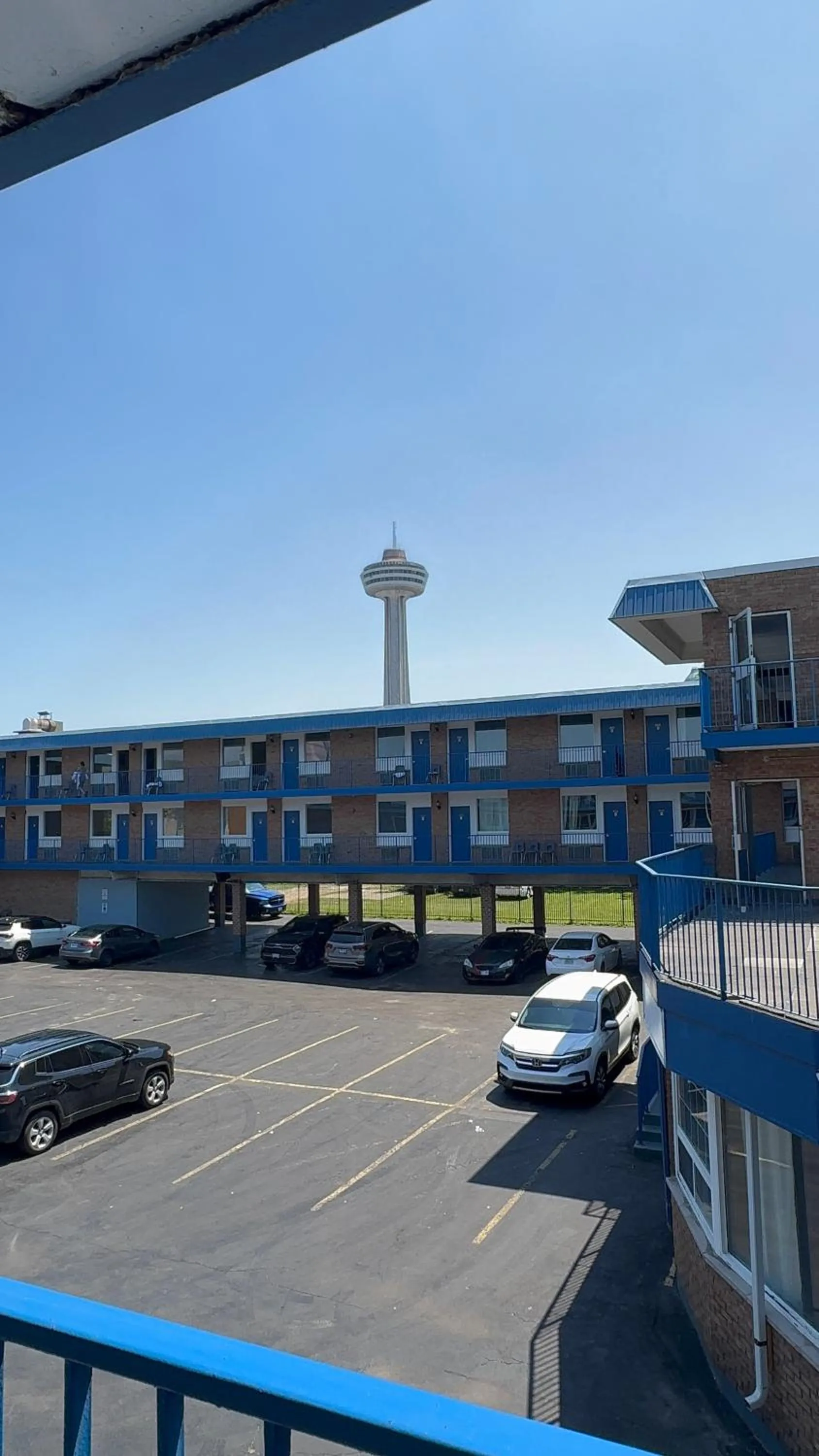 Property building in Empress Inn and Suites by the Falls