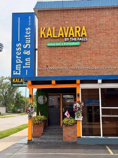 Restaurant/places to eat in Empress Inn and Suites by the Falls