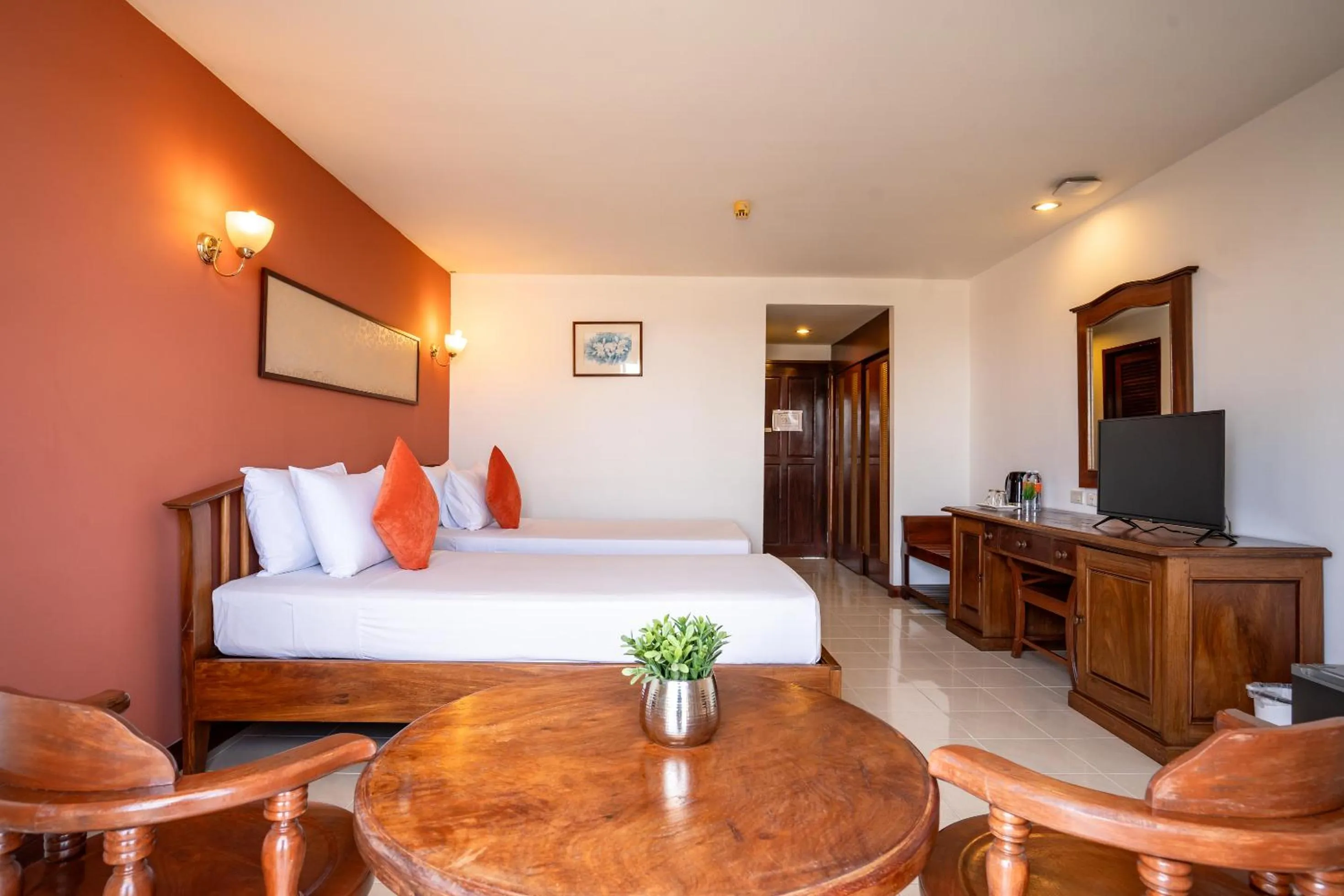 Photo of the whole room, Bed in JP Villa Pattaya