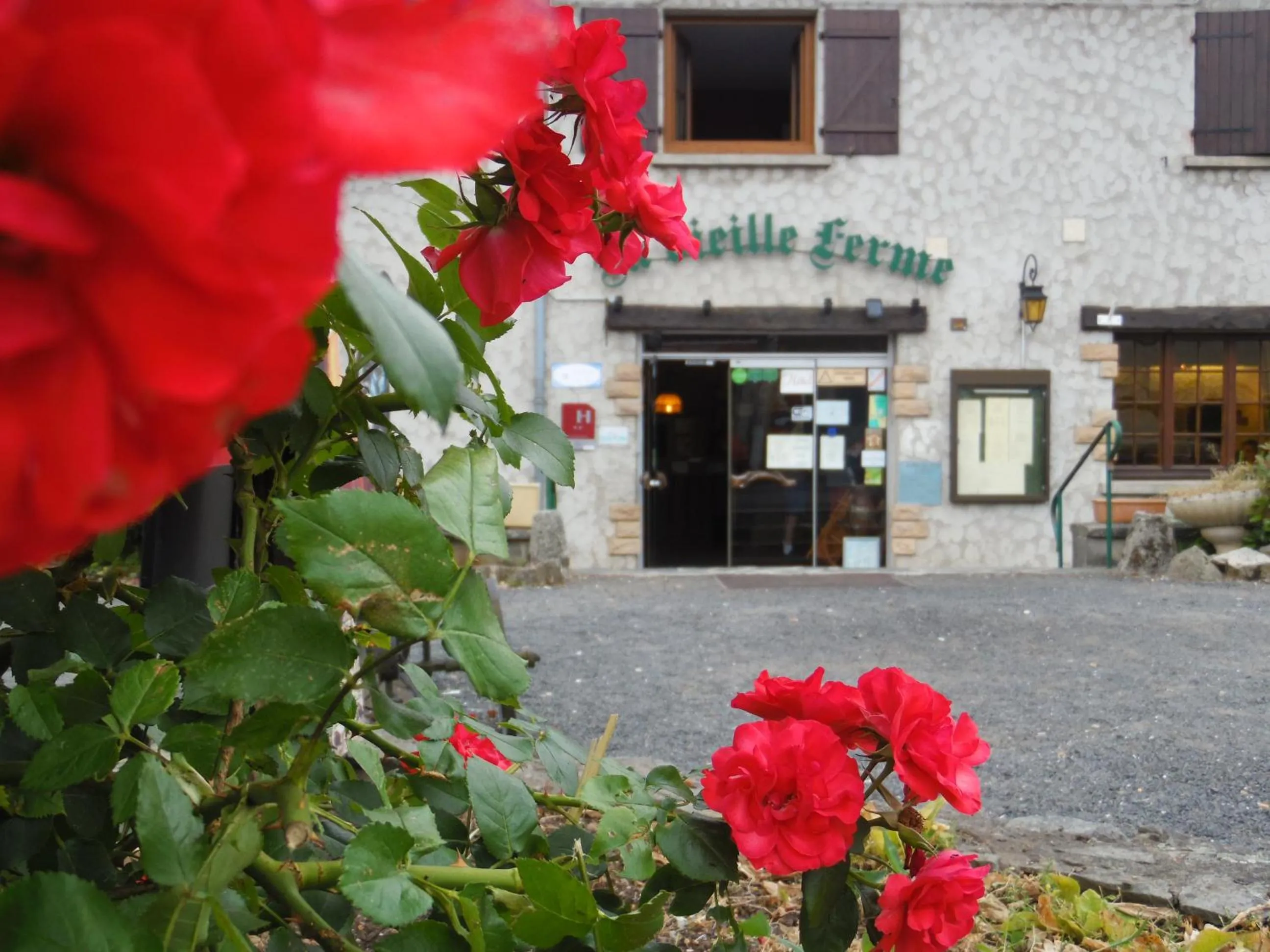 Facade/entrance in La Vieille Ferme