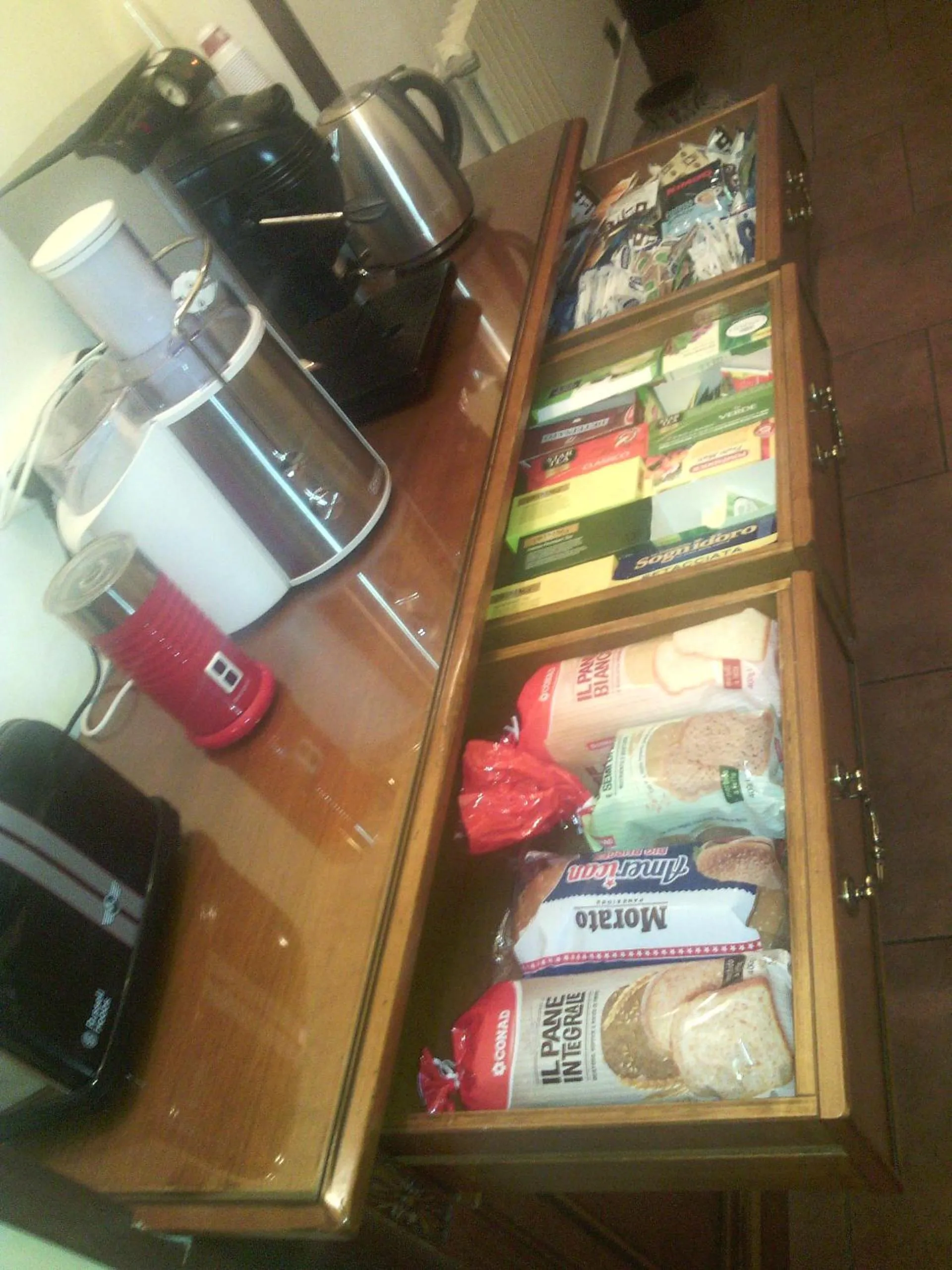 Coffee/tea facilities in B&B Le Stanze del Sogno