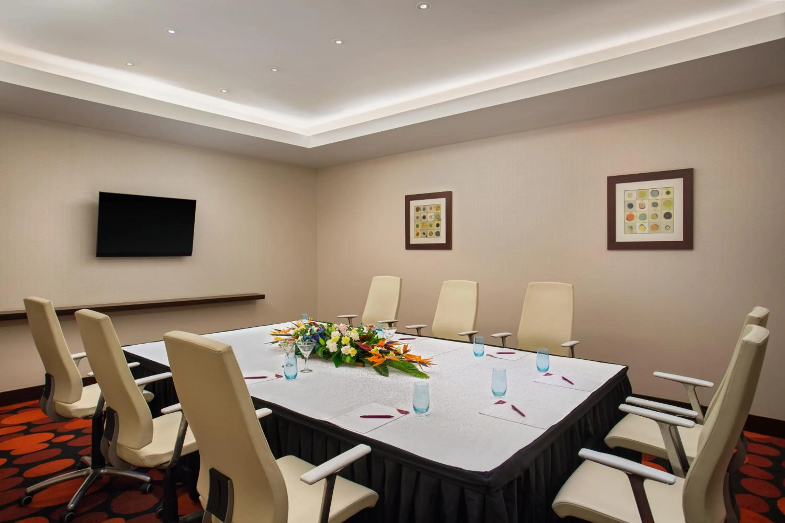 Business facilities in The Oterra