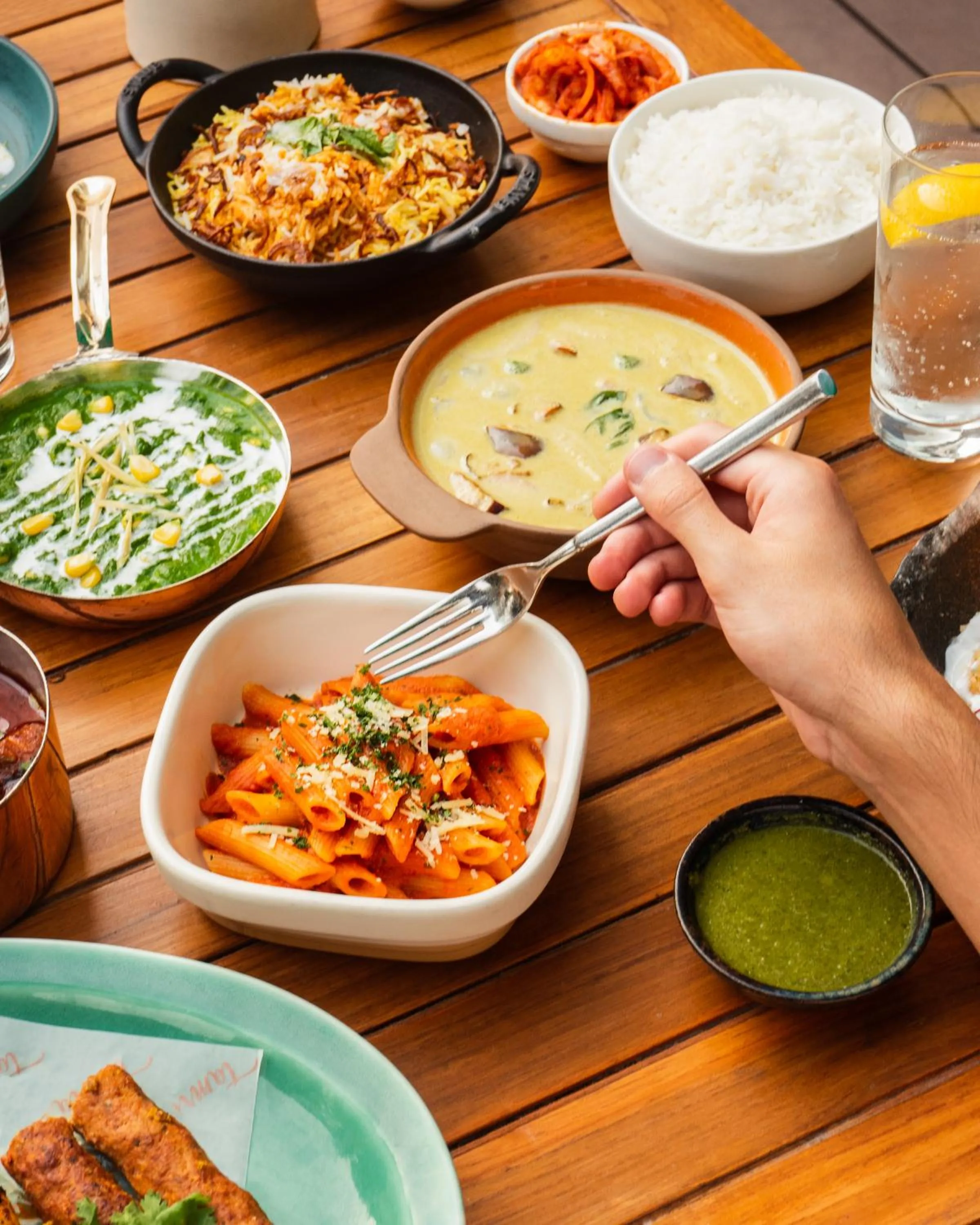 Restaurant/places to eat in Shangri-La Eros New Delhi