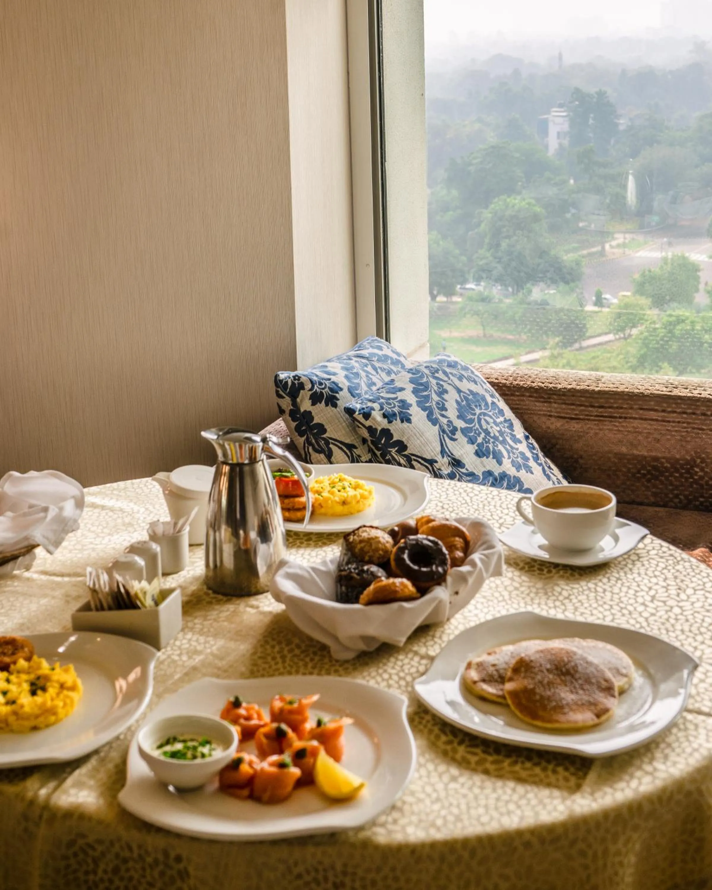 Food and drinks in Shangri-La Eros New Delhi