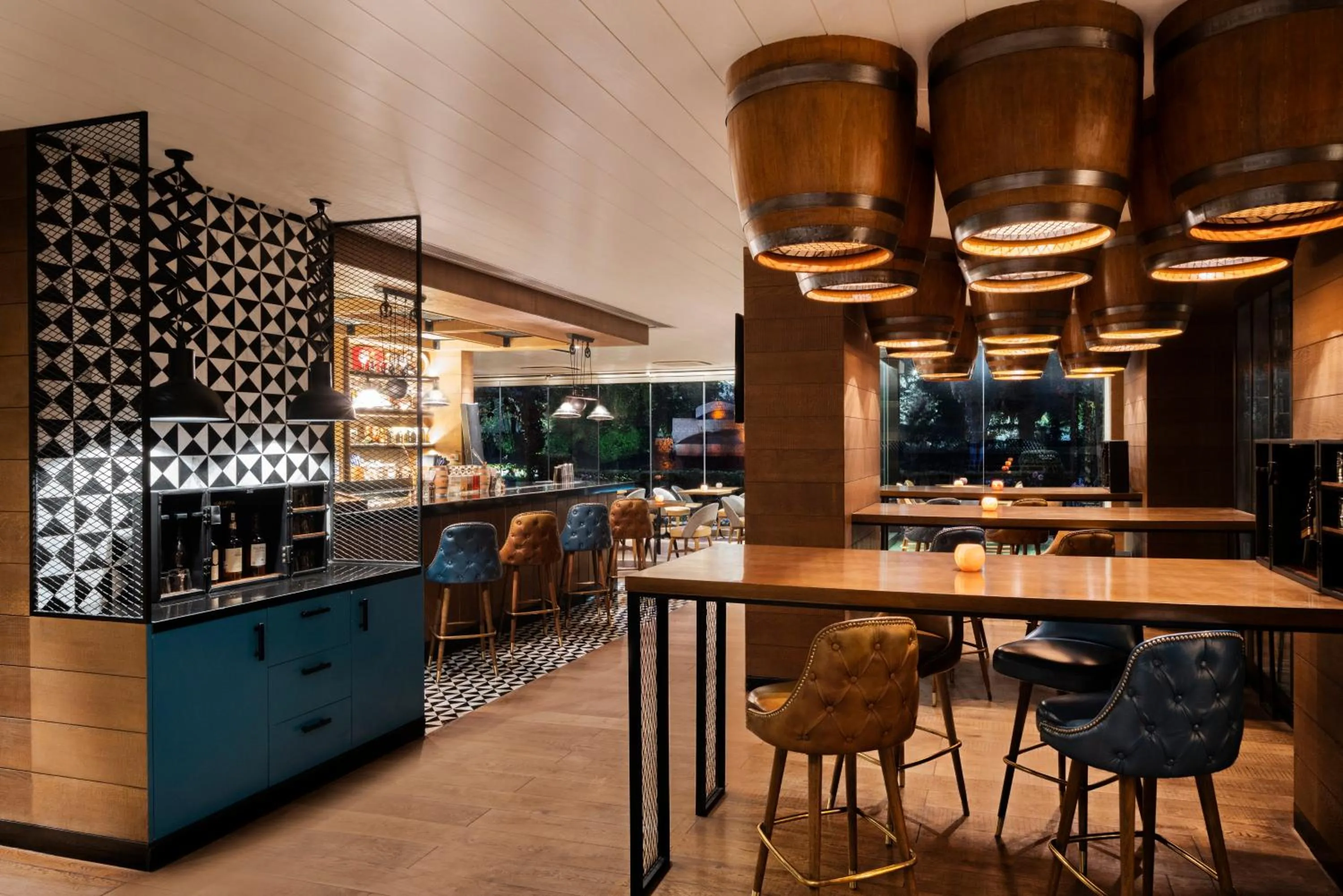 Lounge or bar in Shangri-La Eros New Delhi