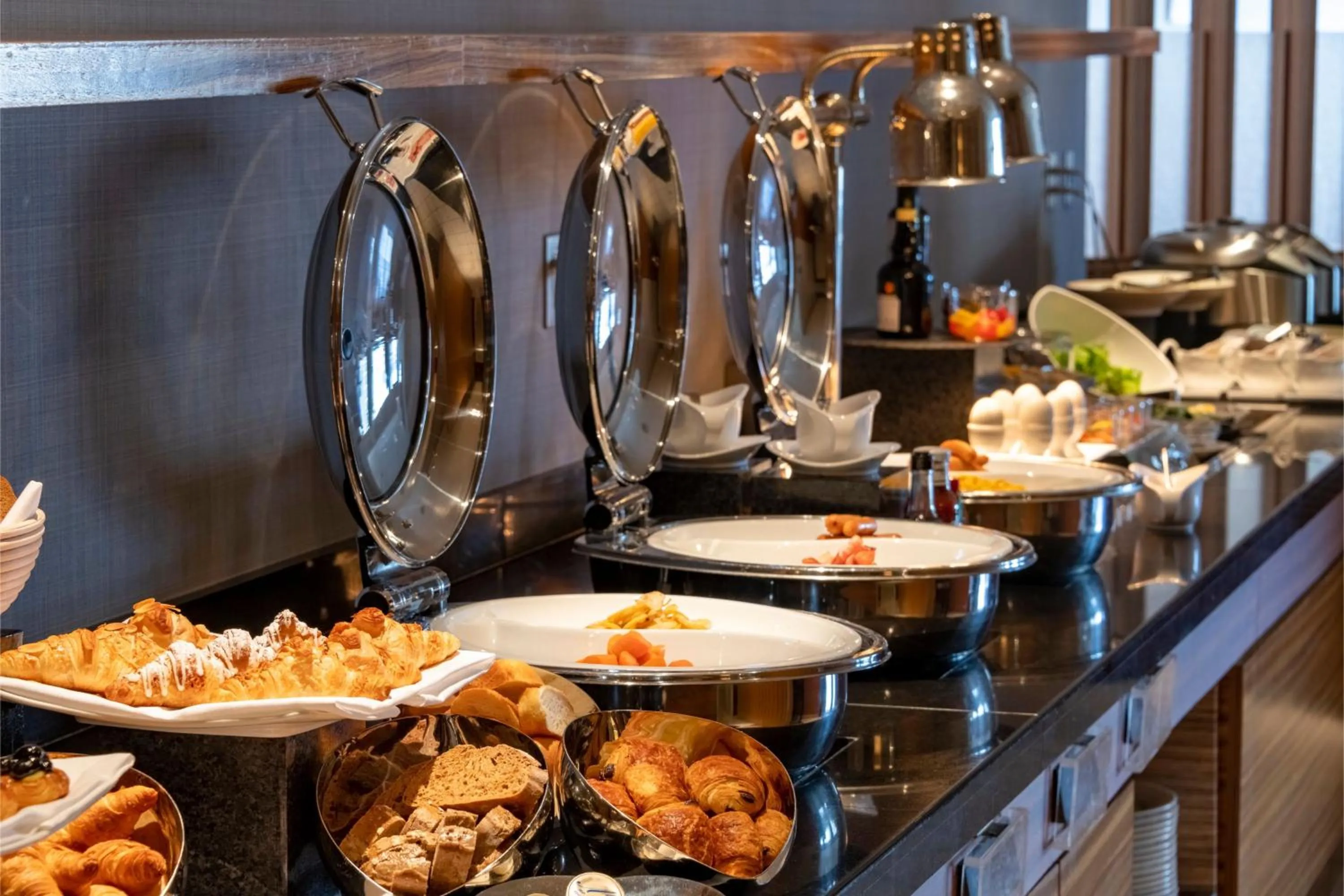 Breakfast in ANA Crowne Plaza Kobe by IHG