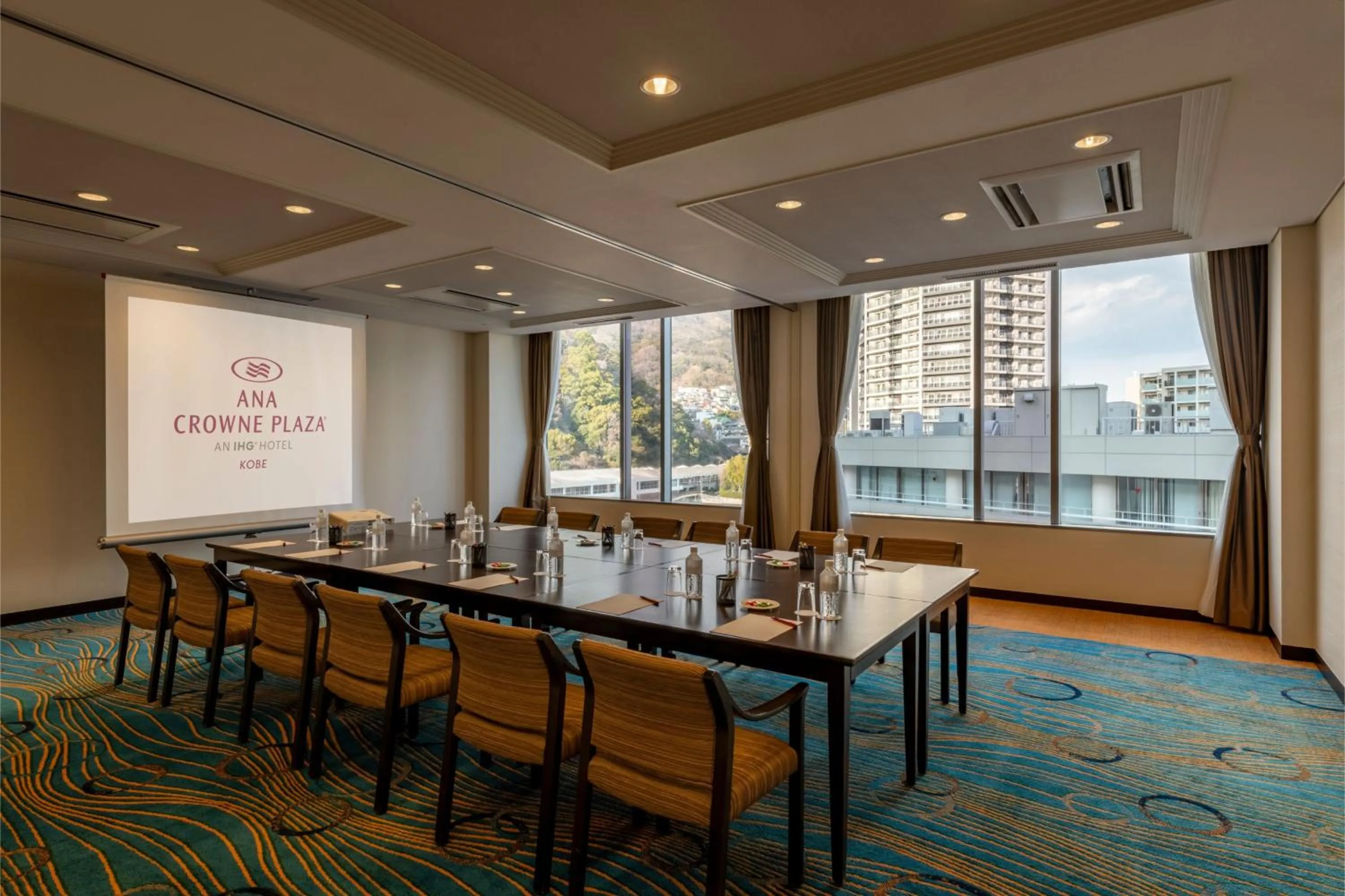 Meeting/conference room in ANA Crowne Plaza Kobe by IHG