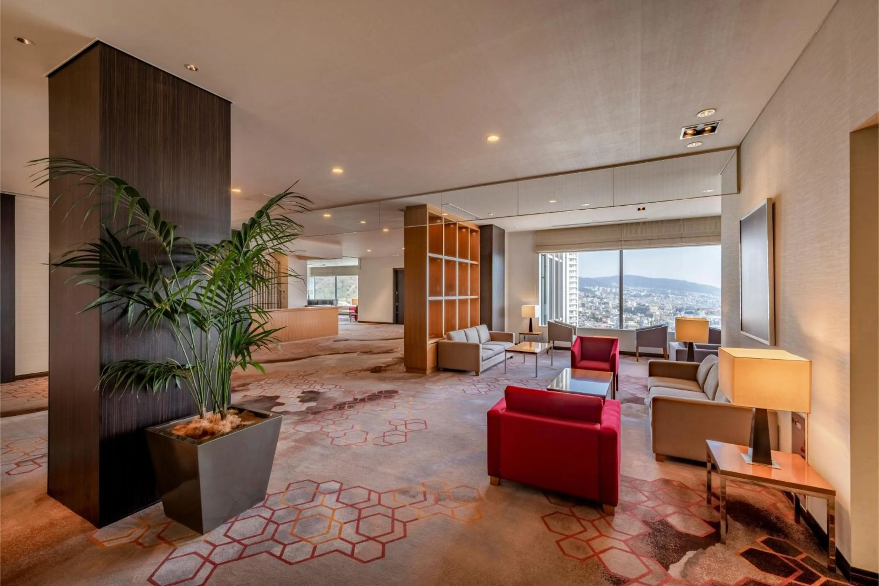 Meeting/conference room, Bed in ANA Crowne Plaza Kobe by IHG