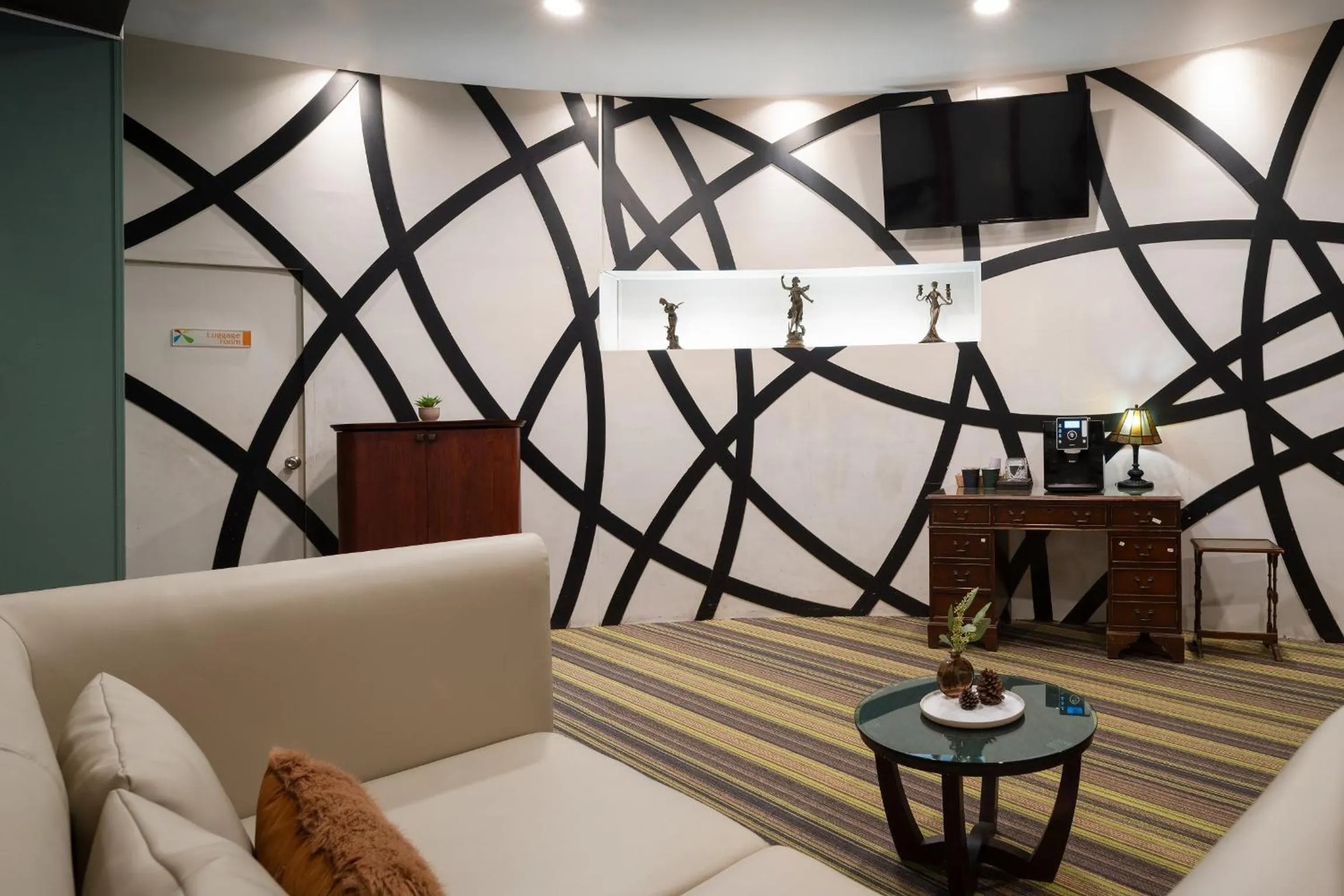 Seating area in The Legacy Hotel Nana Sukhumvit, Aspira Collection